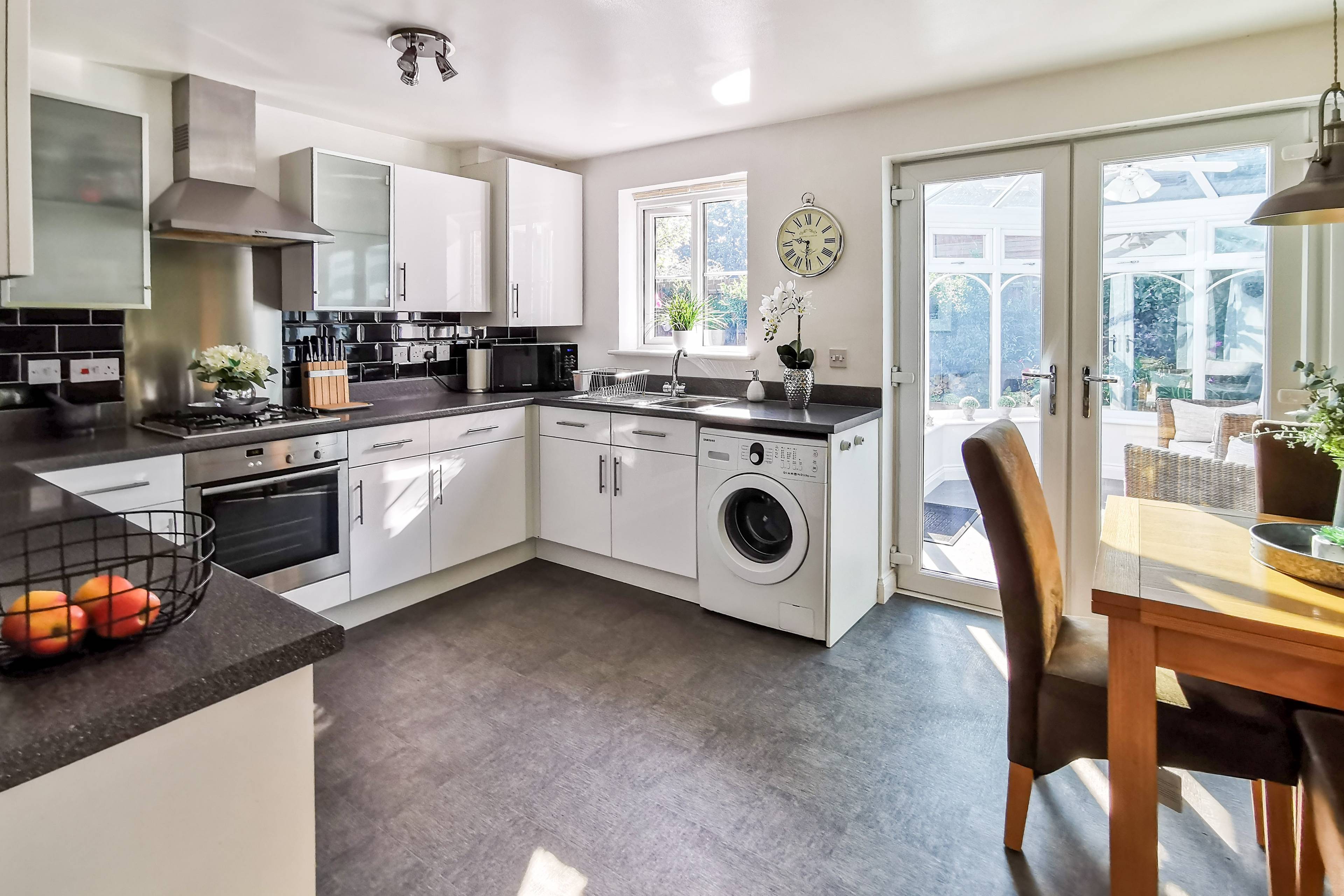 Kitchen/Dining Room