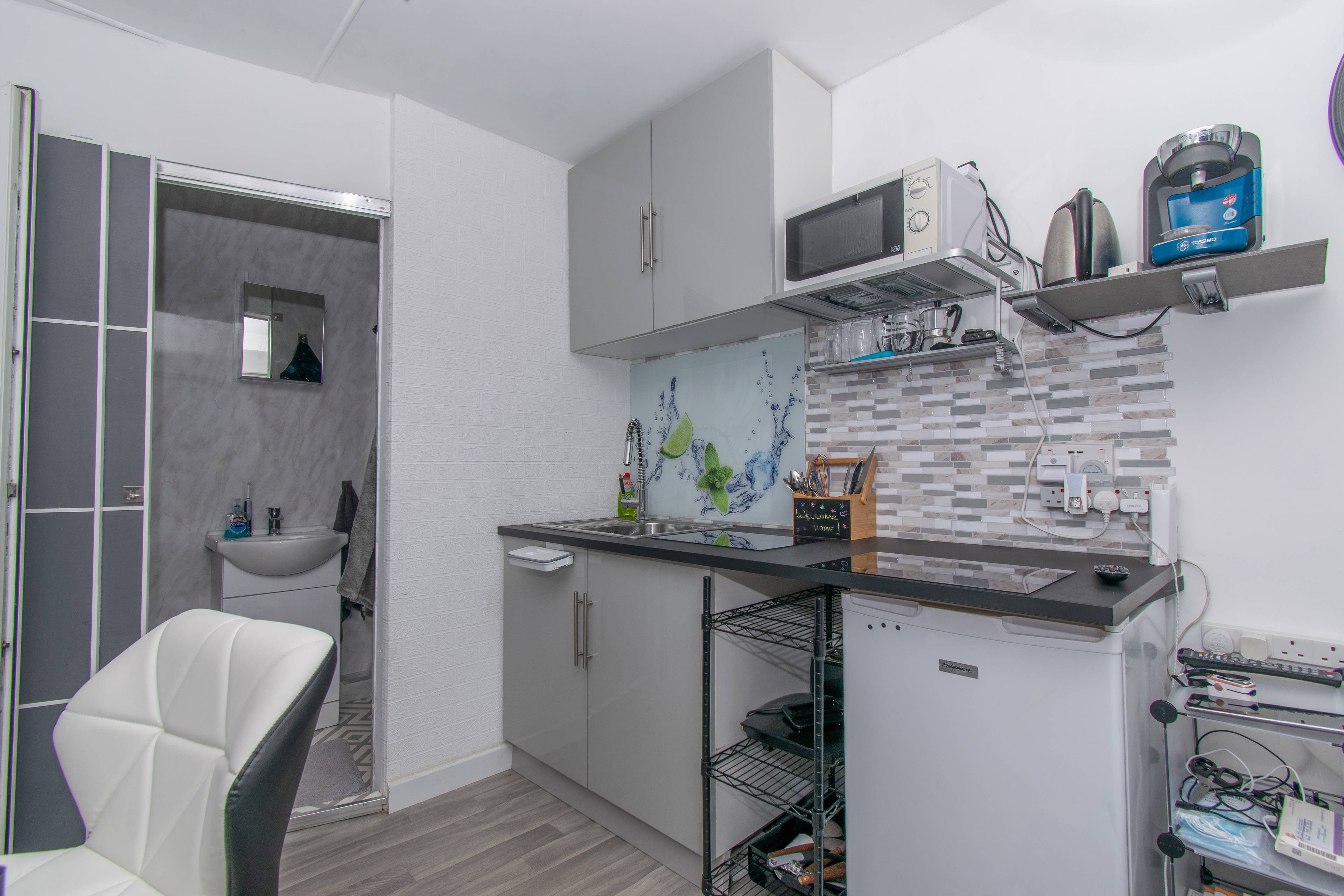 Kitchenette
