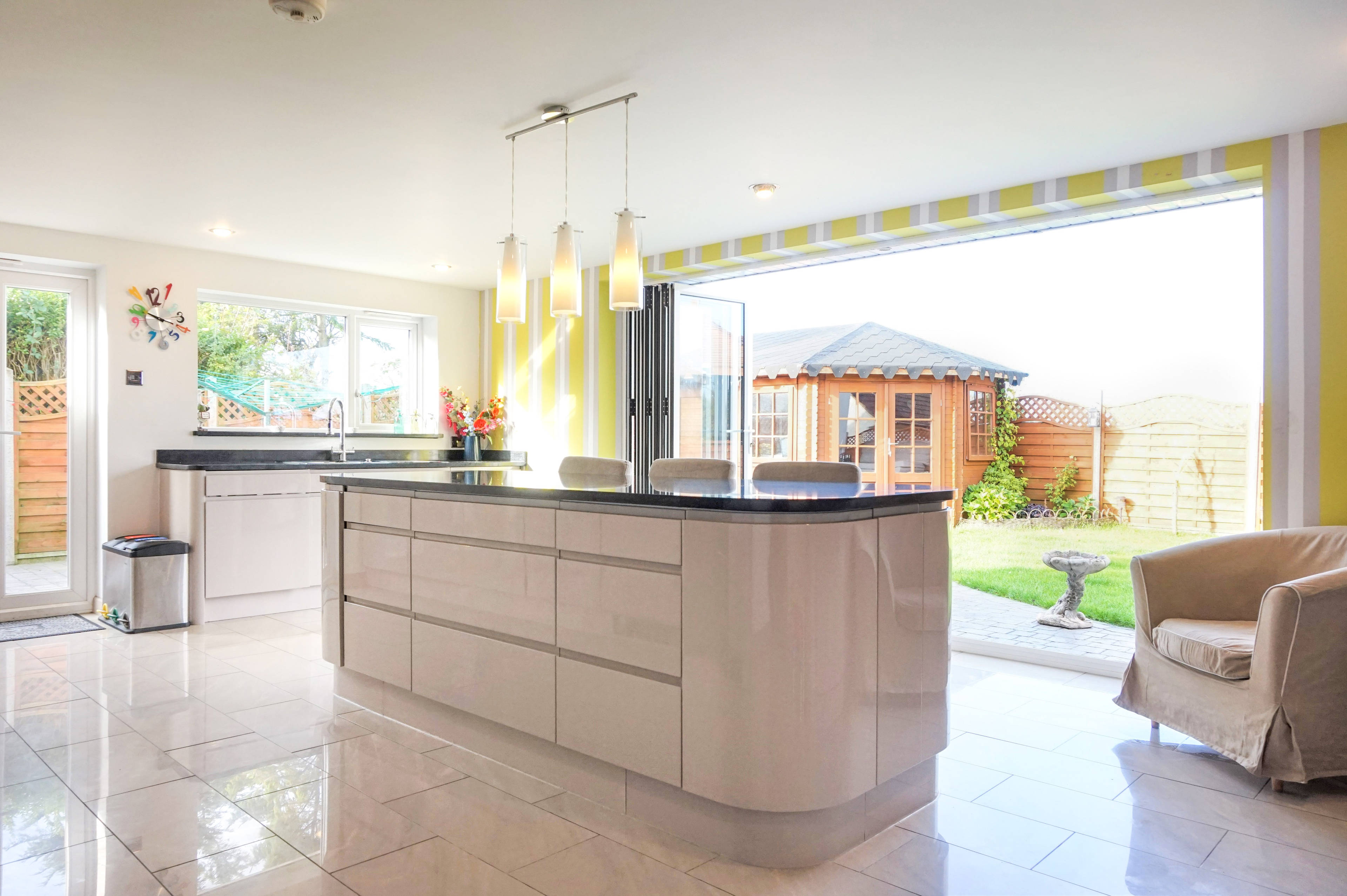 Kitchen/Breakfast