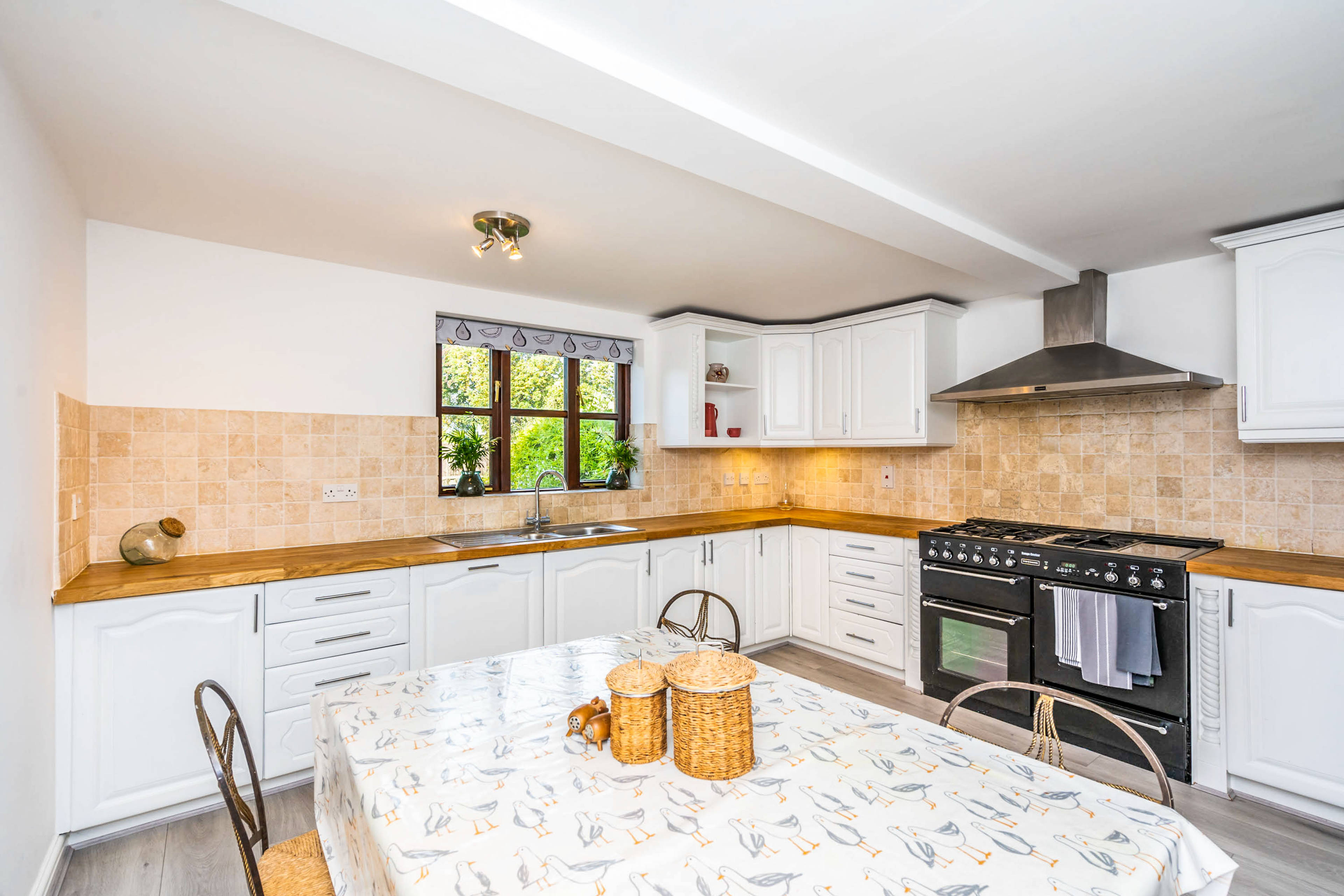 Kitchen/Breakfast