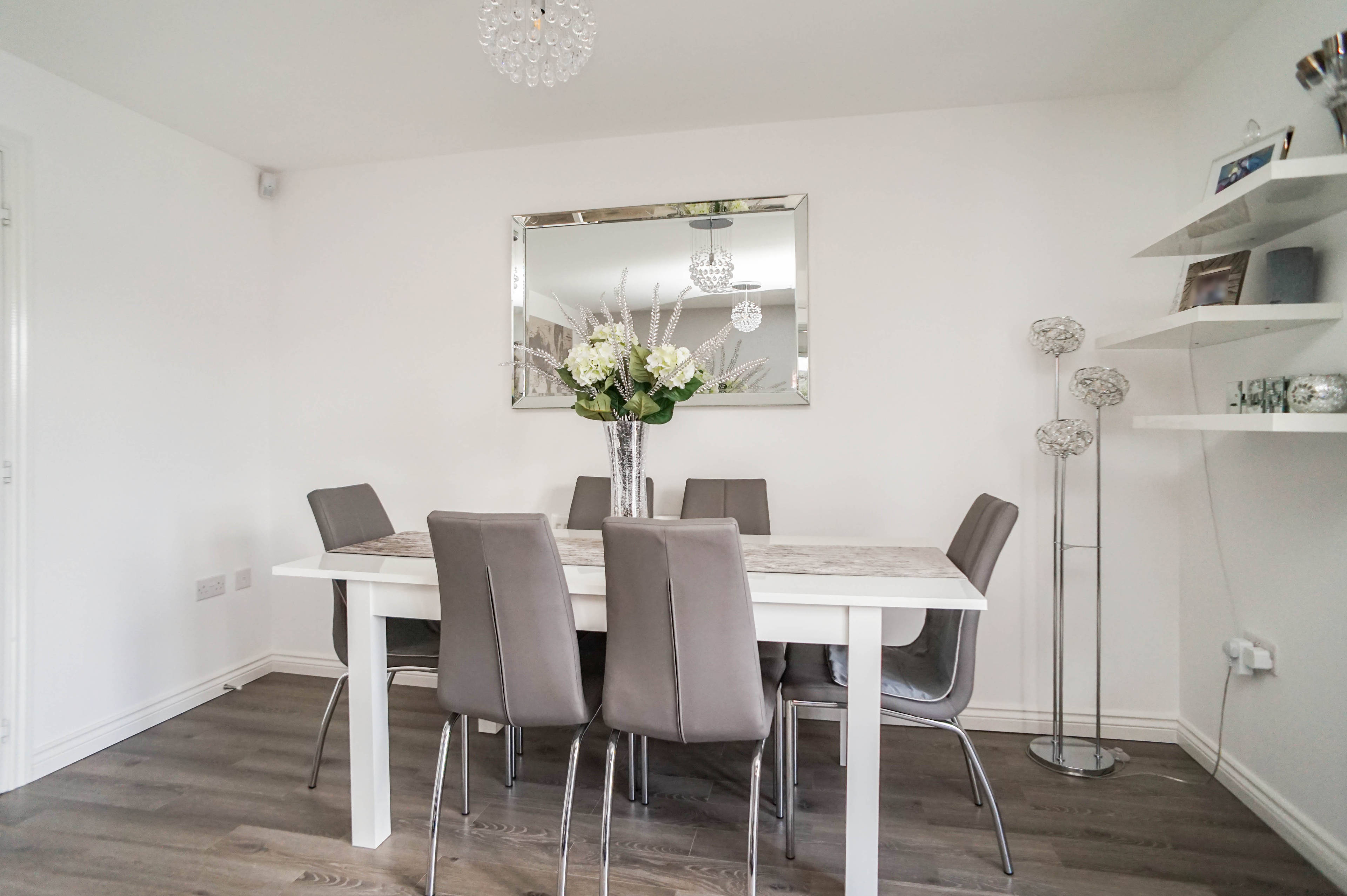 Lounge/Dining Room