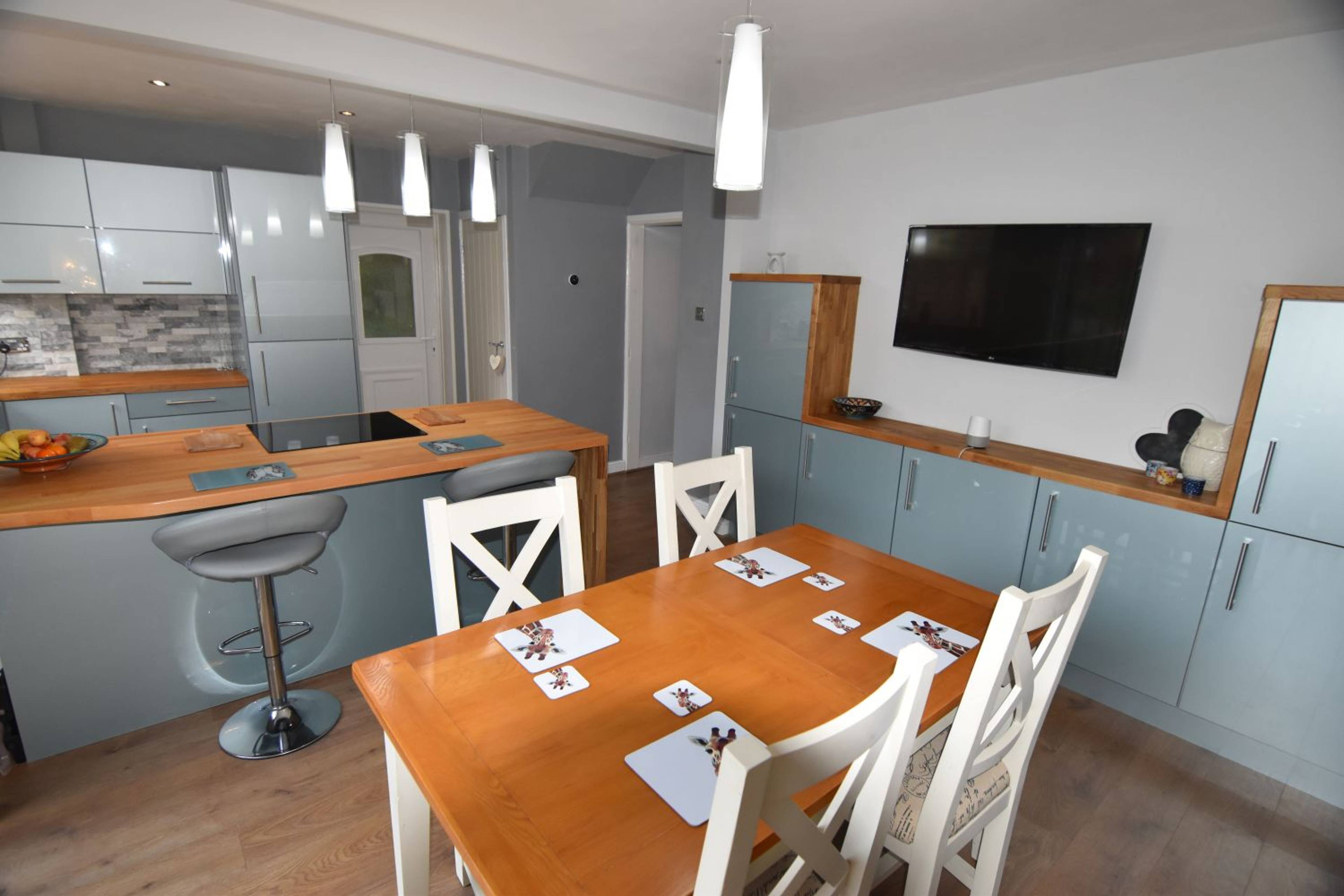 Kitchen/Dining Room