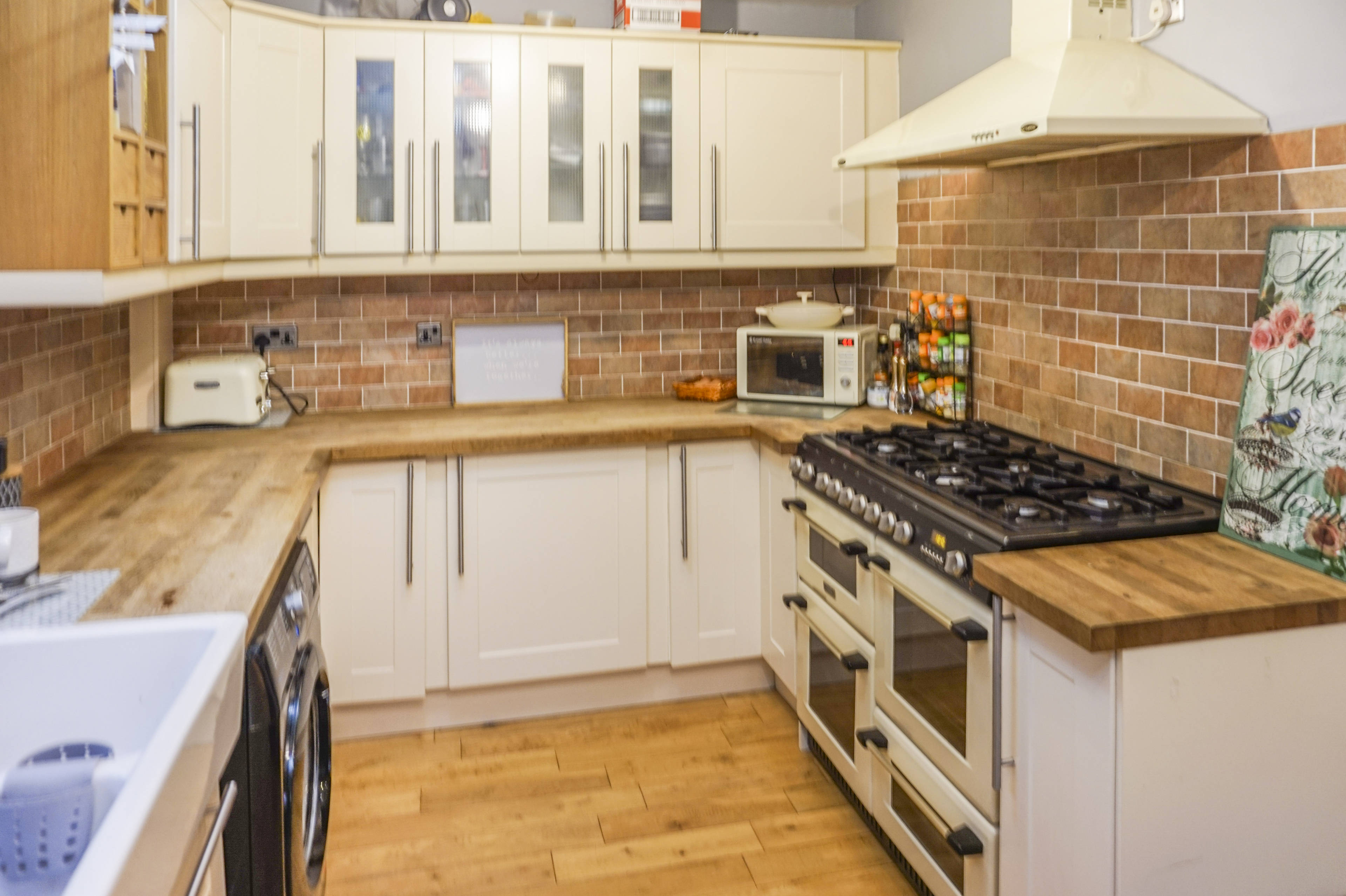 Kitchen/Breakfast
