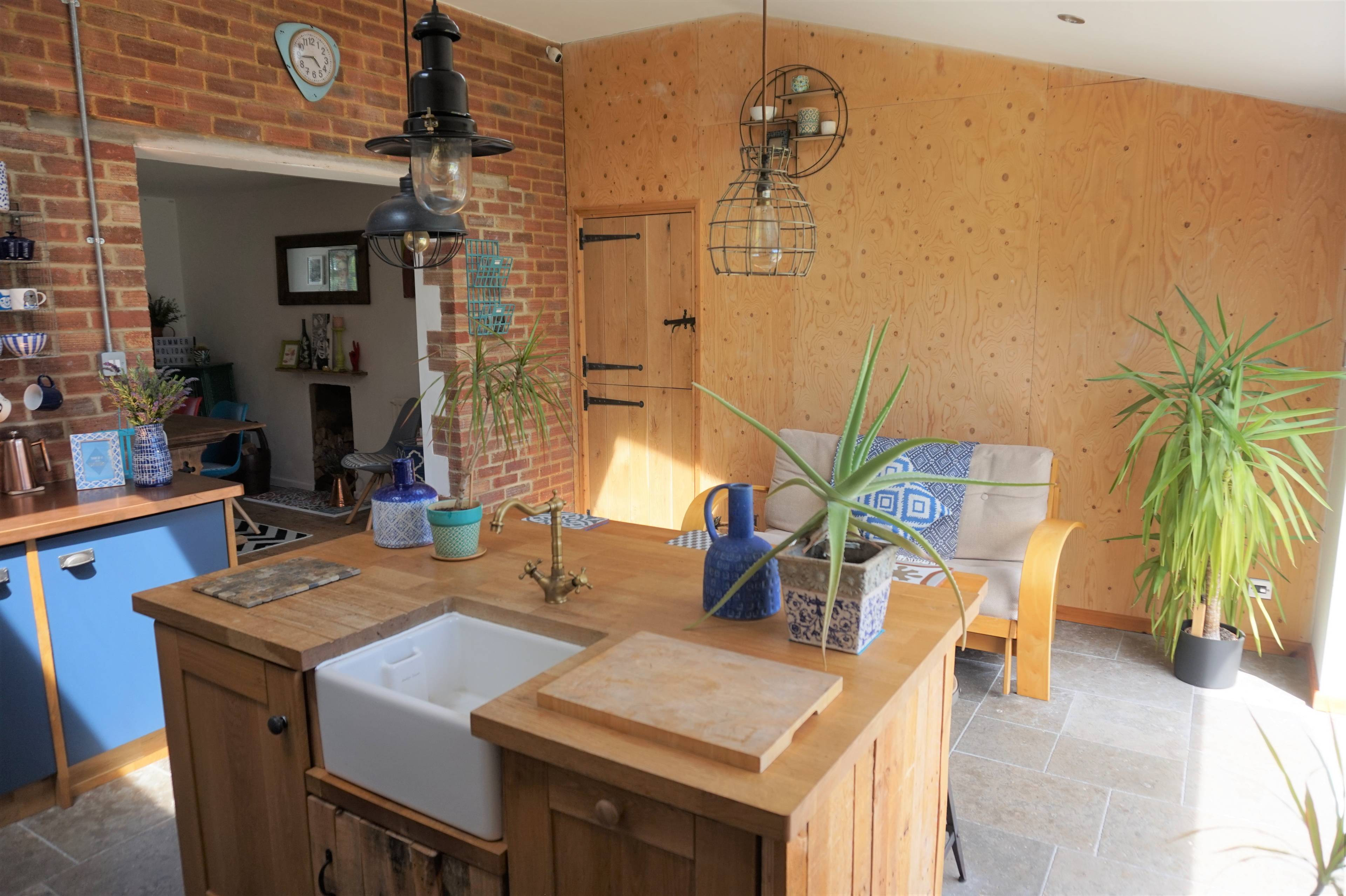 Kitchen/Breakfast