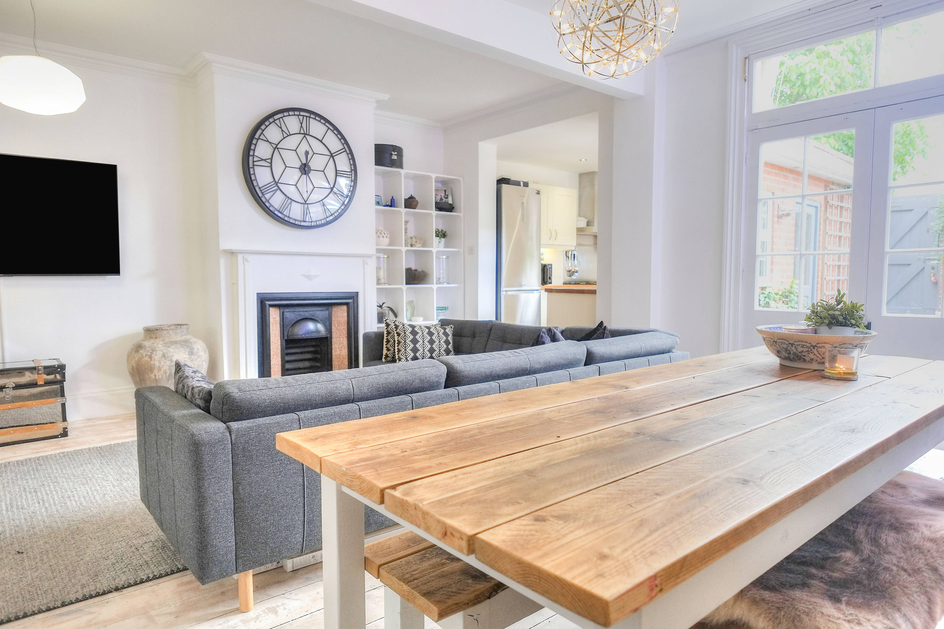 Lounge/Dining Room