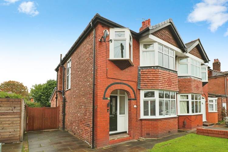 3 bedroom semi-detached house
