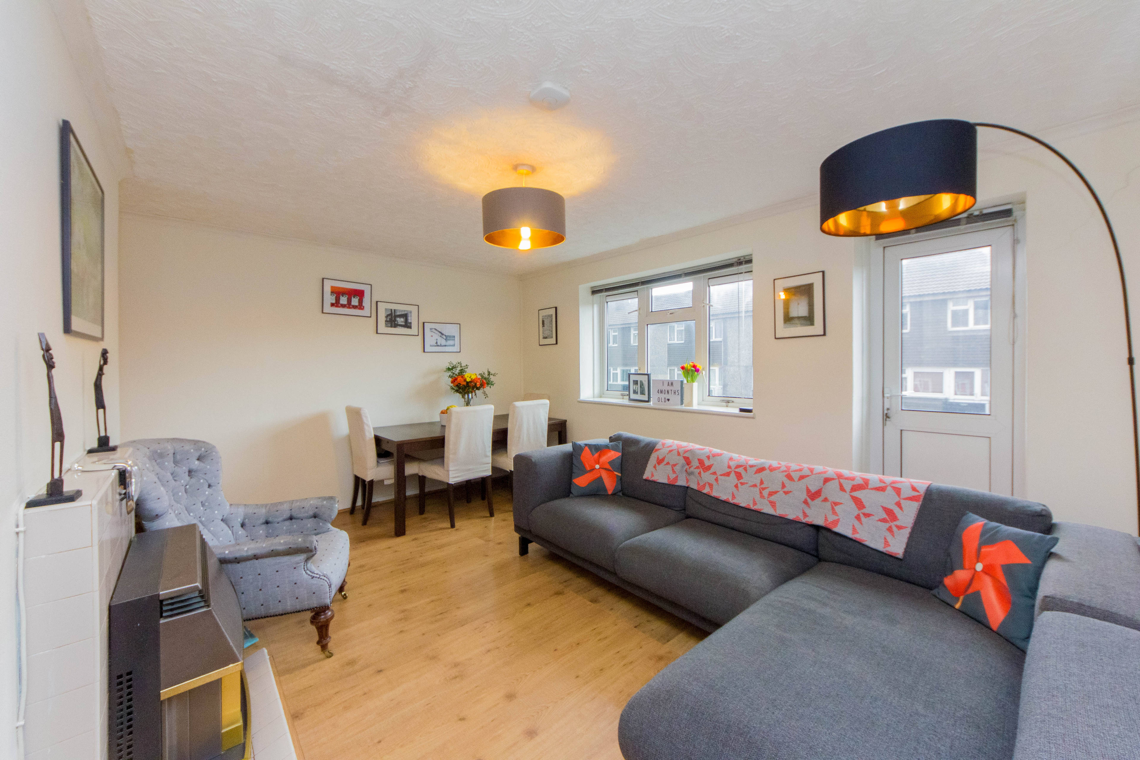 Lounge/Dining Room