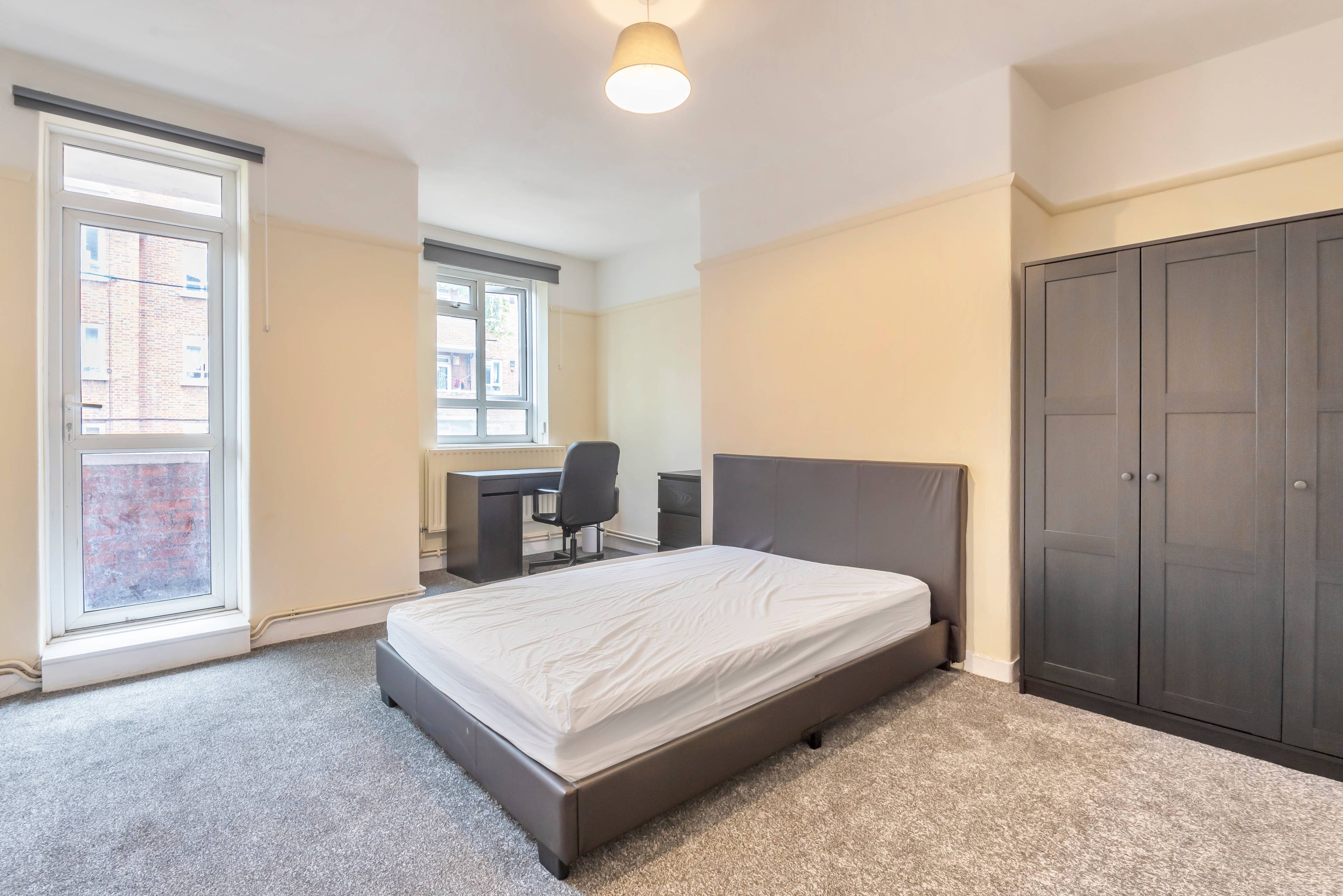 Apartment Living Rm