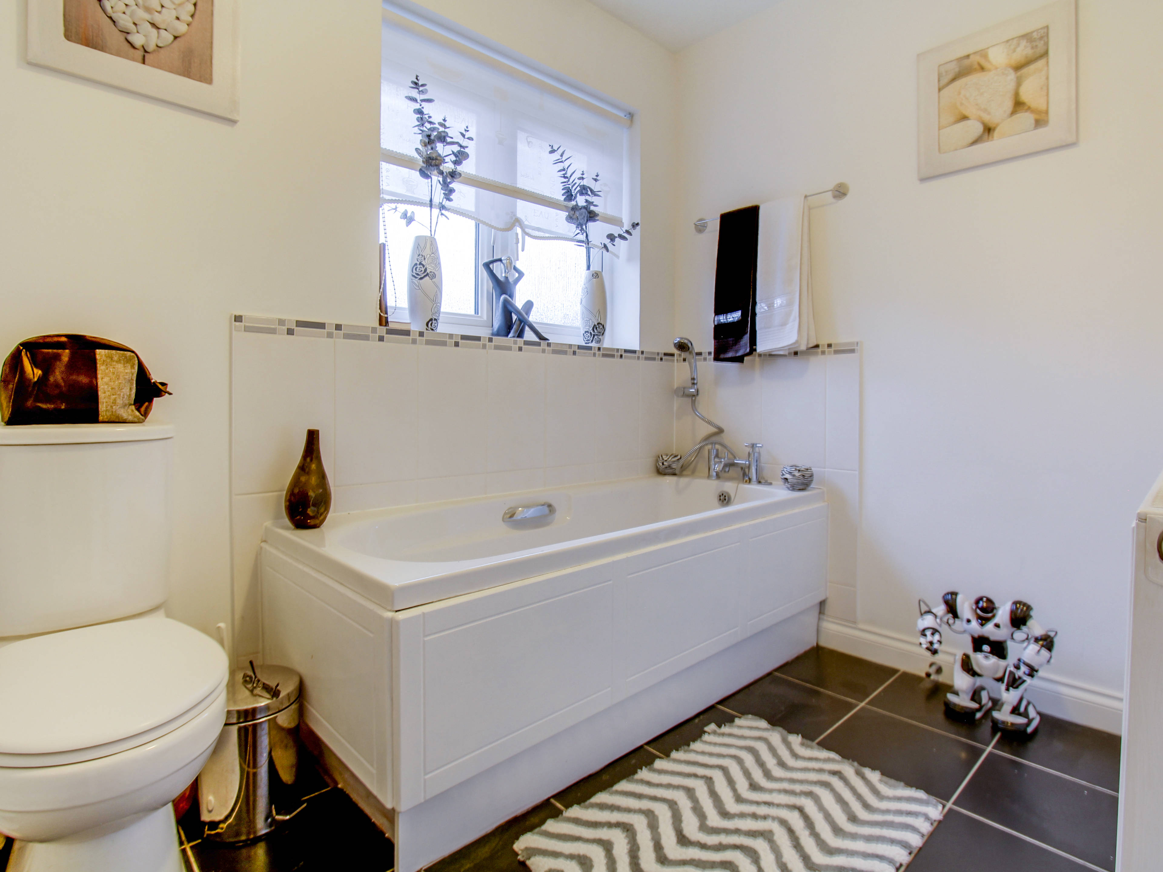 Jack & Jill En-suite