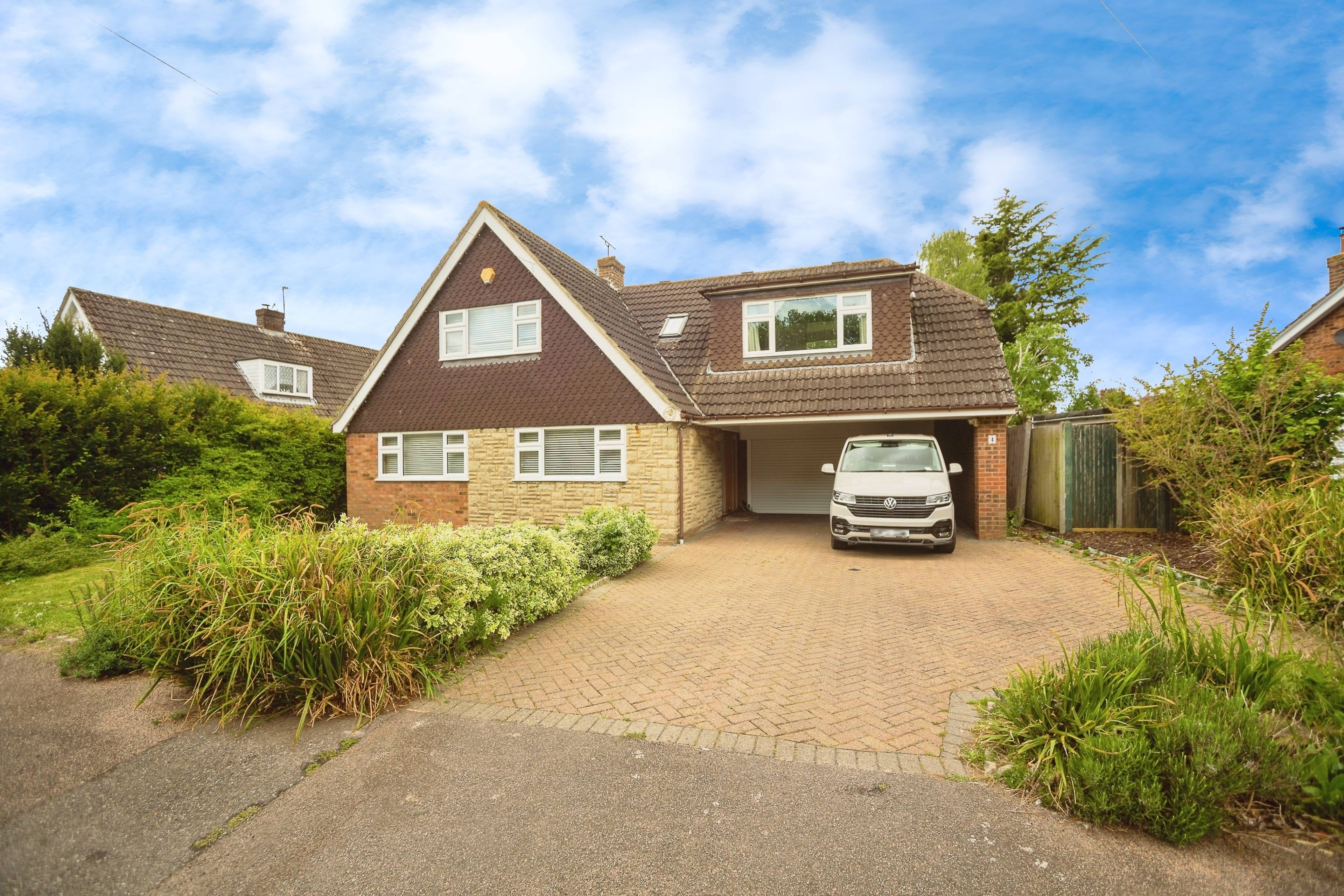 Carmelite Way, Longfield