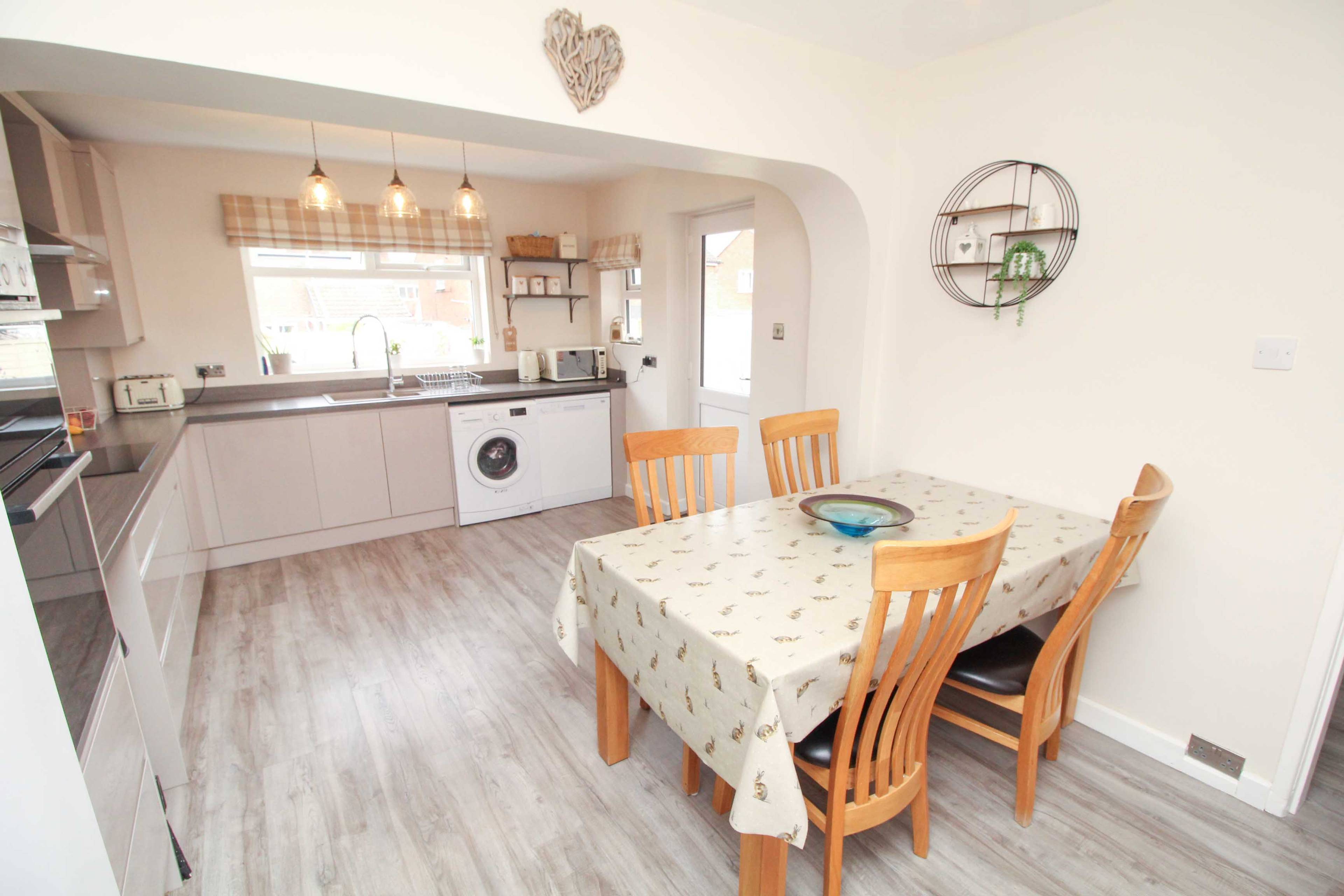 Kitchen/Dining Room