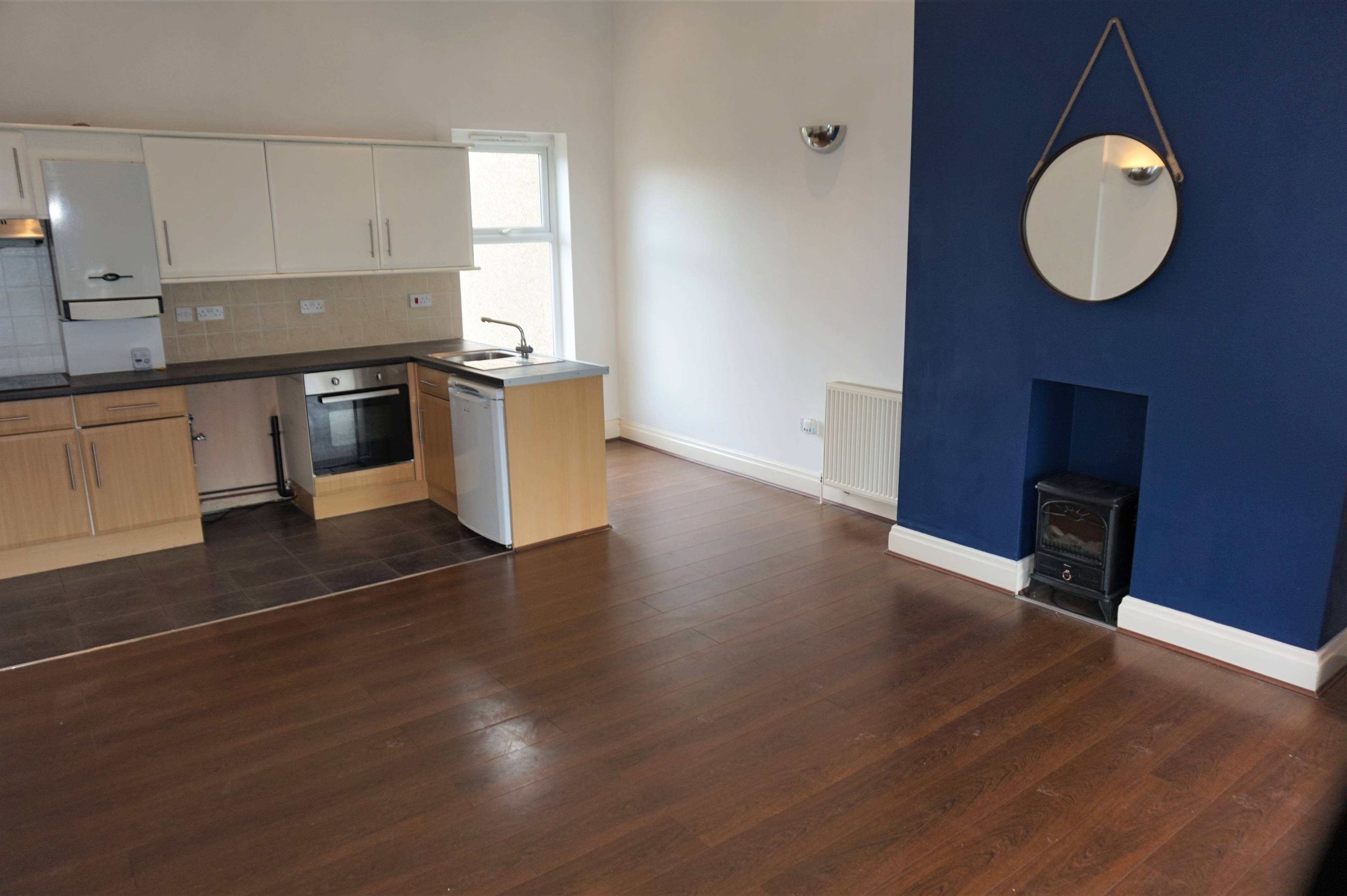Lounge / Kitchen