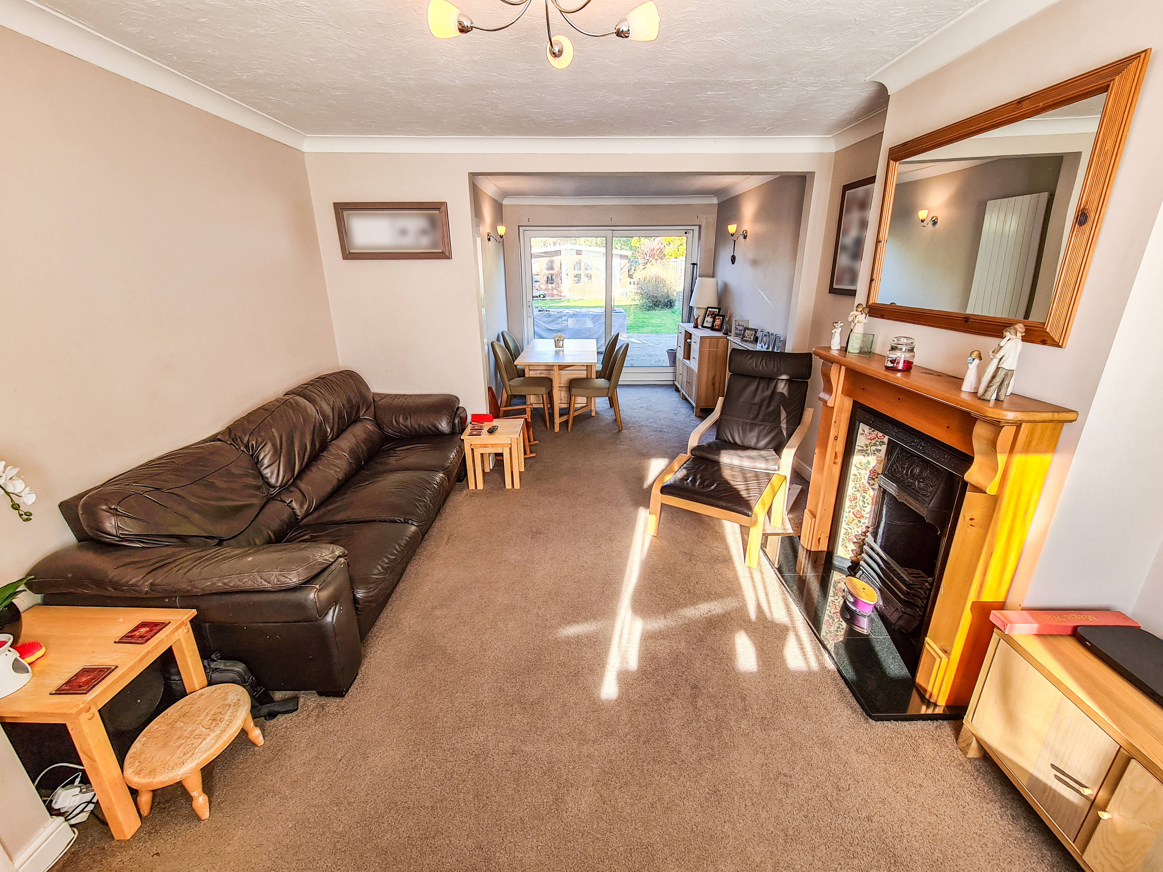 Lounge/Dining Room