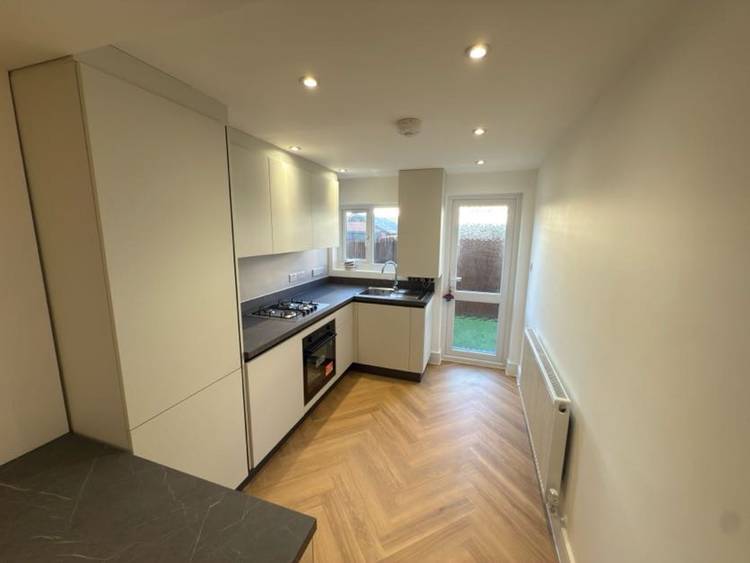 2 bedroom flat