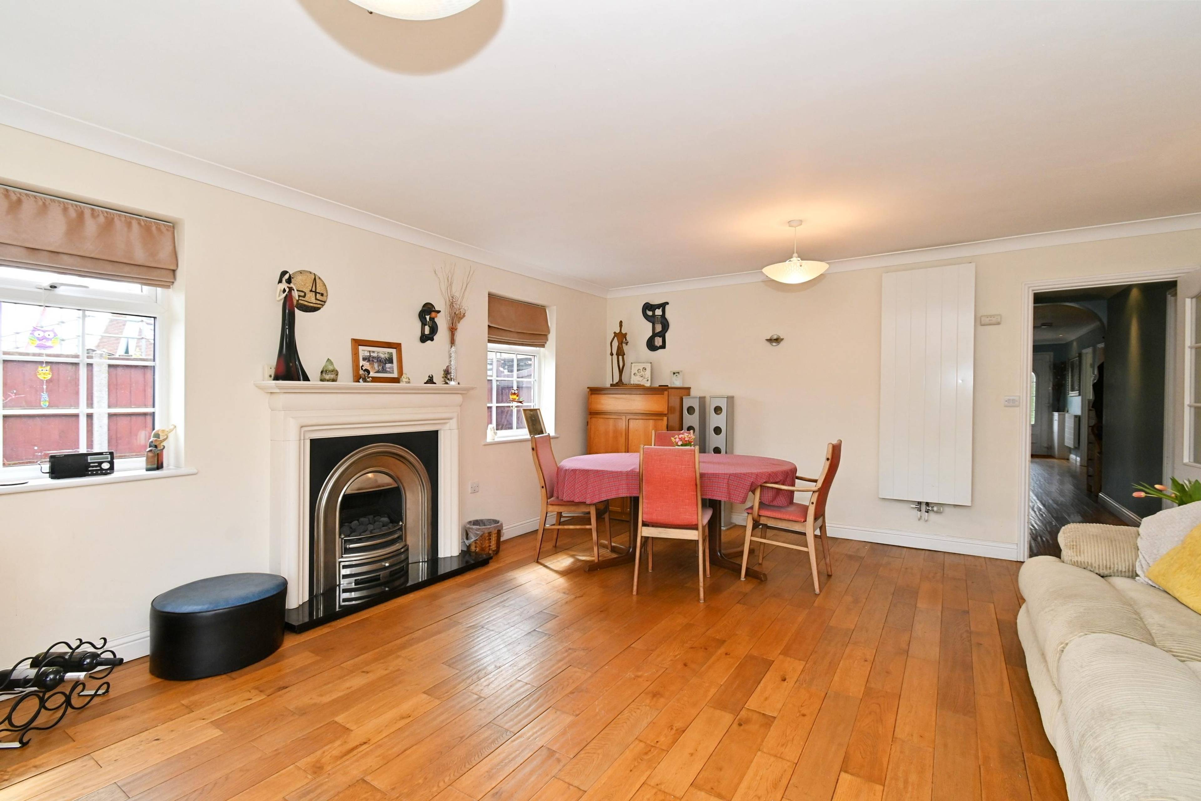 Lounge/Dining Room