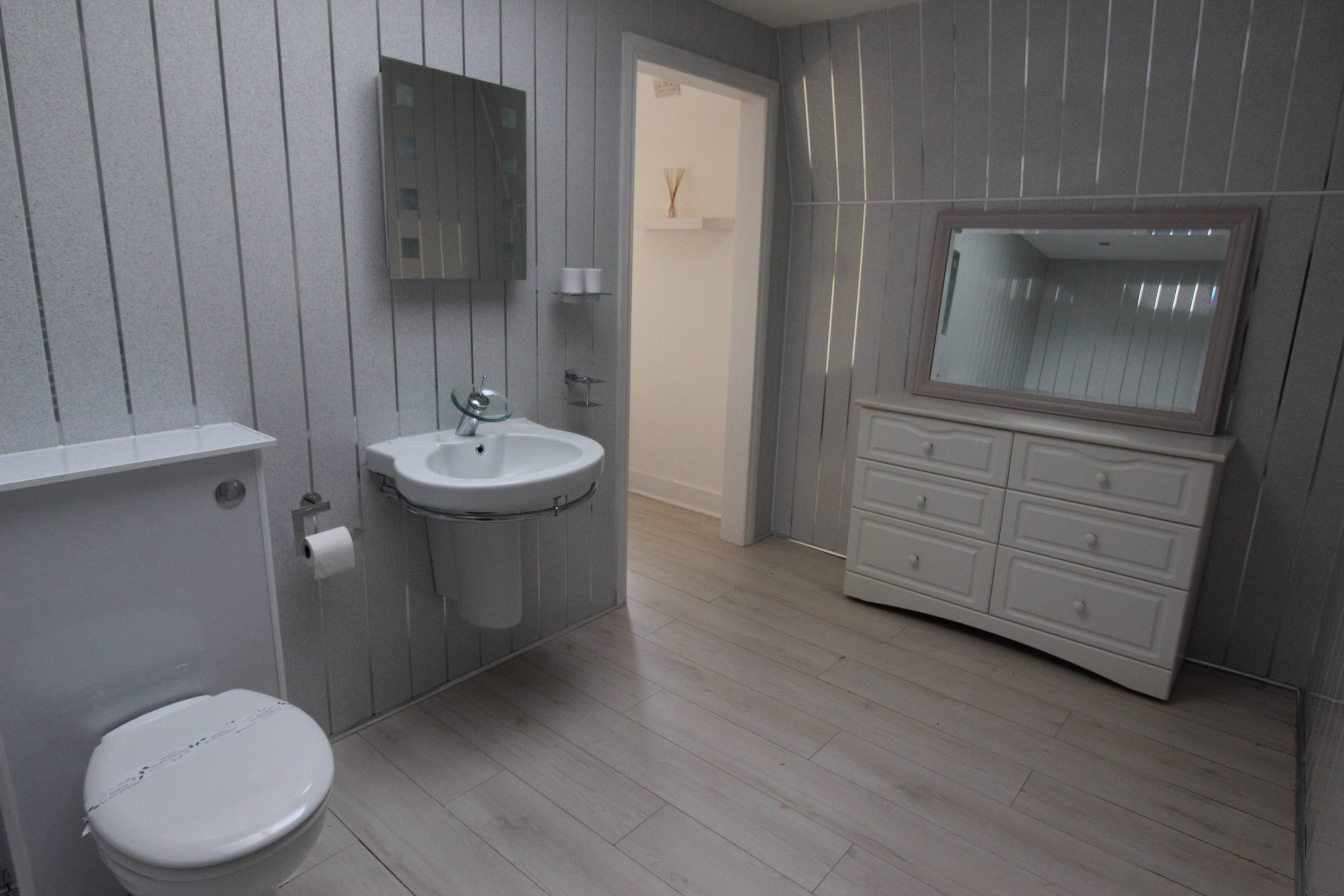Master En-suite
