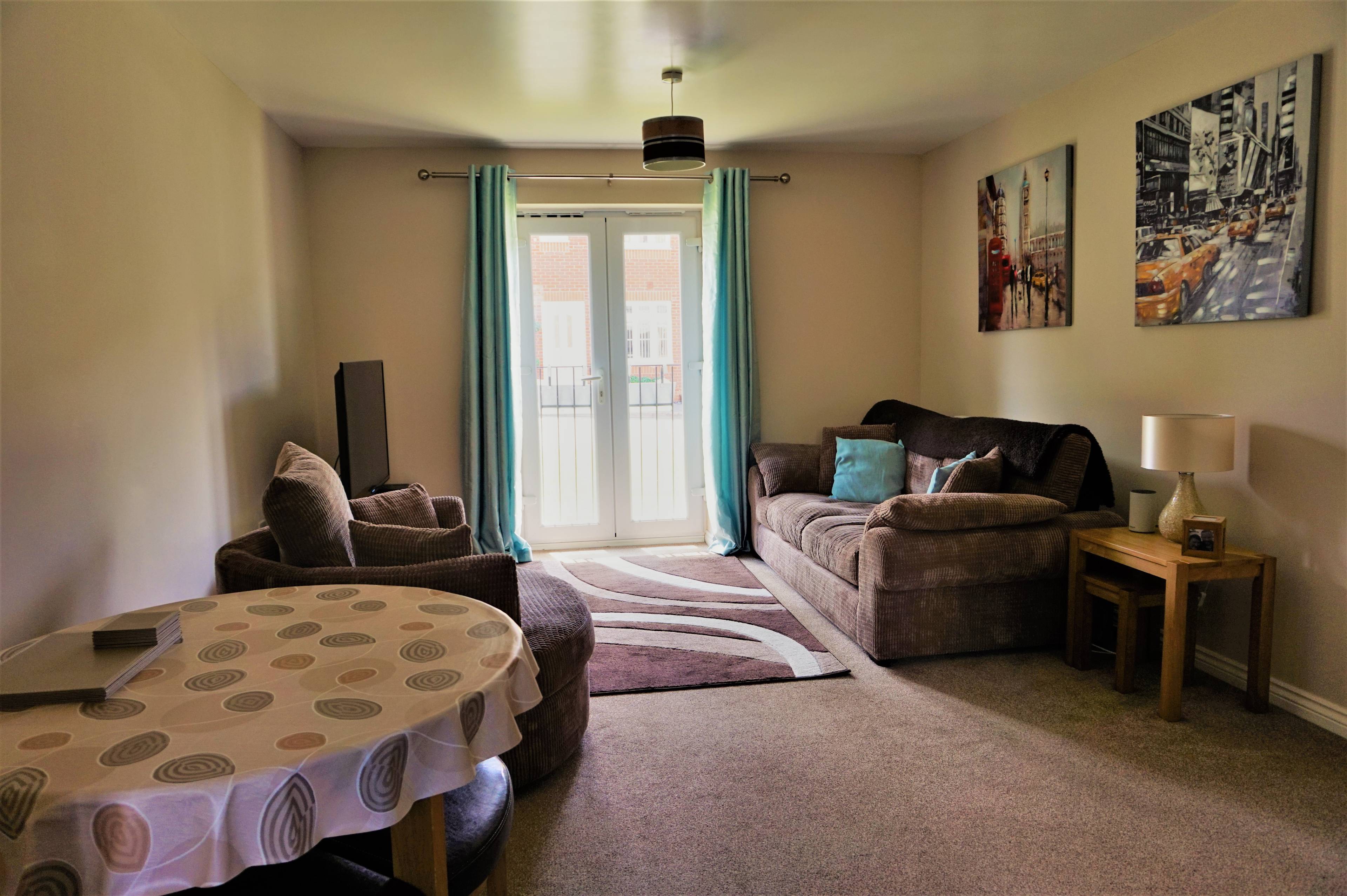 Lounge/Dining Room