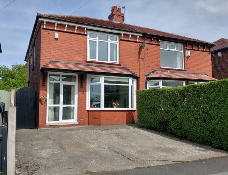 3 bedroom semi-detached house