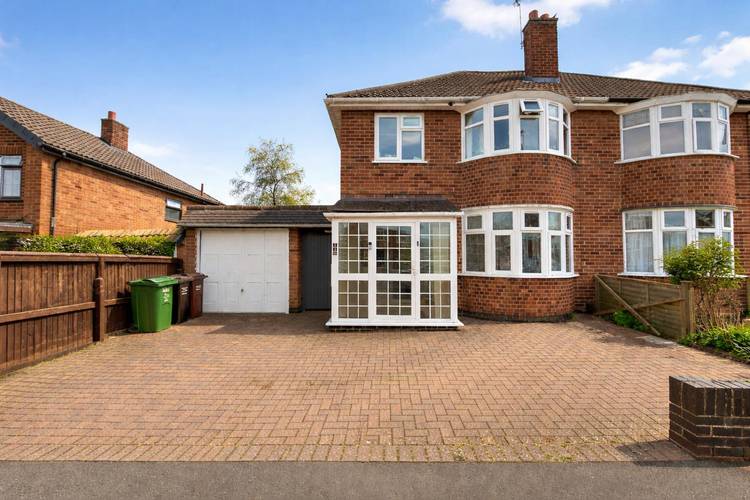 3 bedroom semi-detached house
