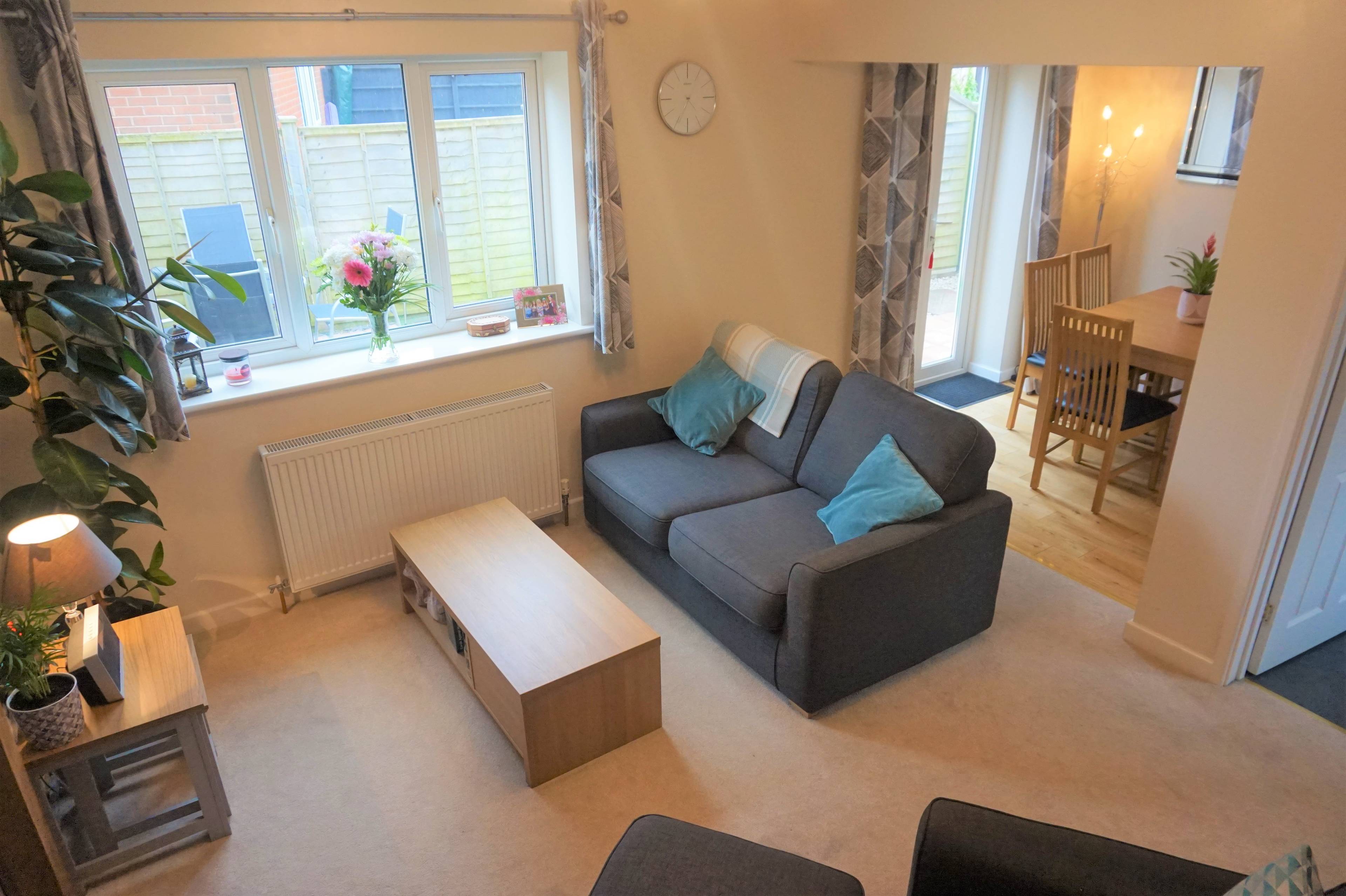 Lounge/Dining Room
