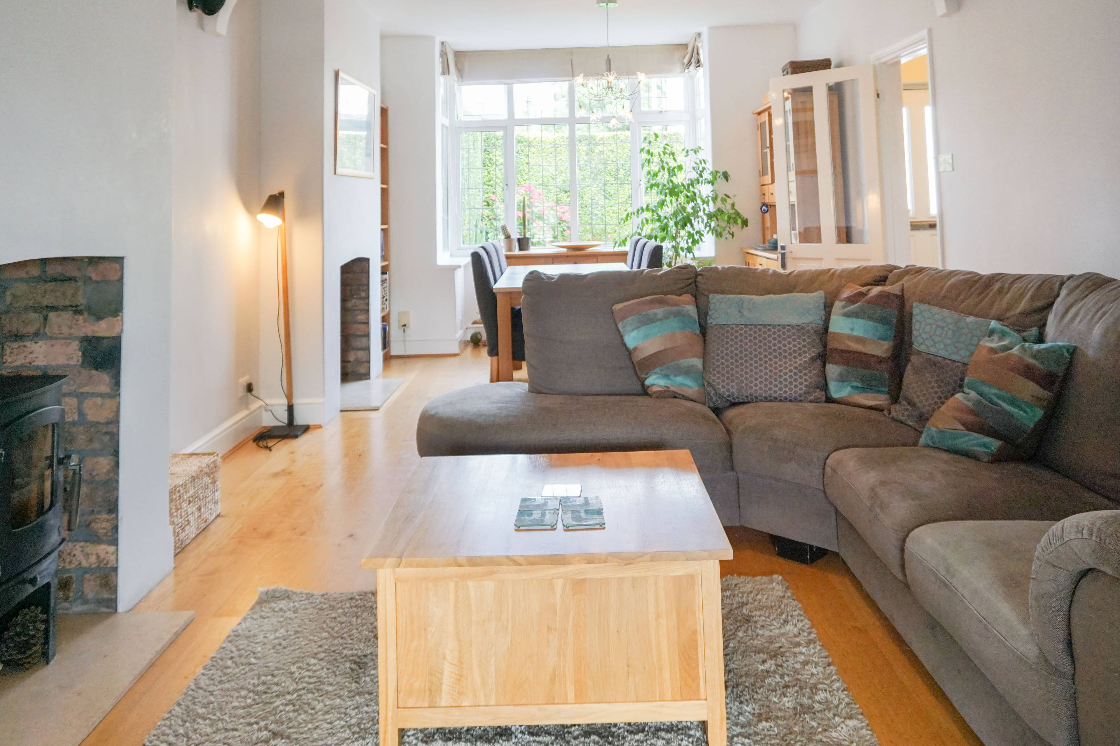 Lounge/Dining Room