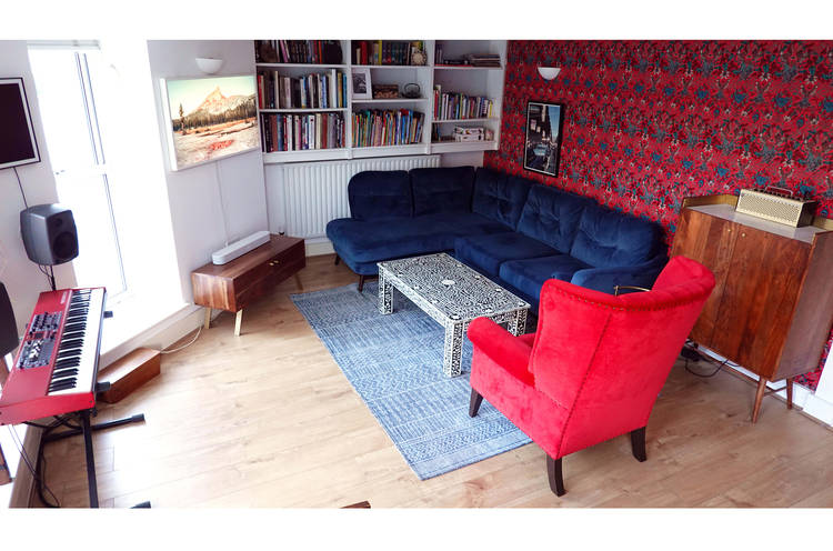 2 bedroom ground floor maisonette