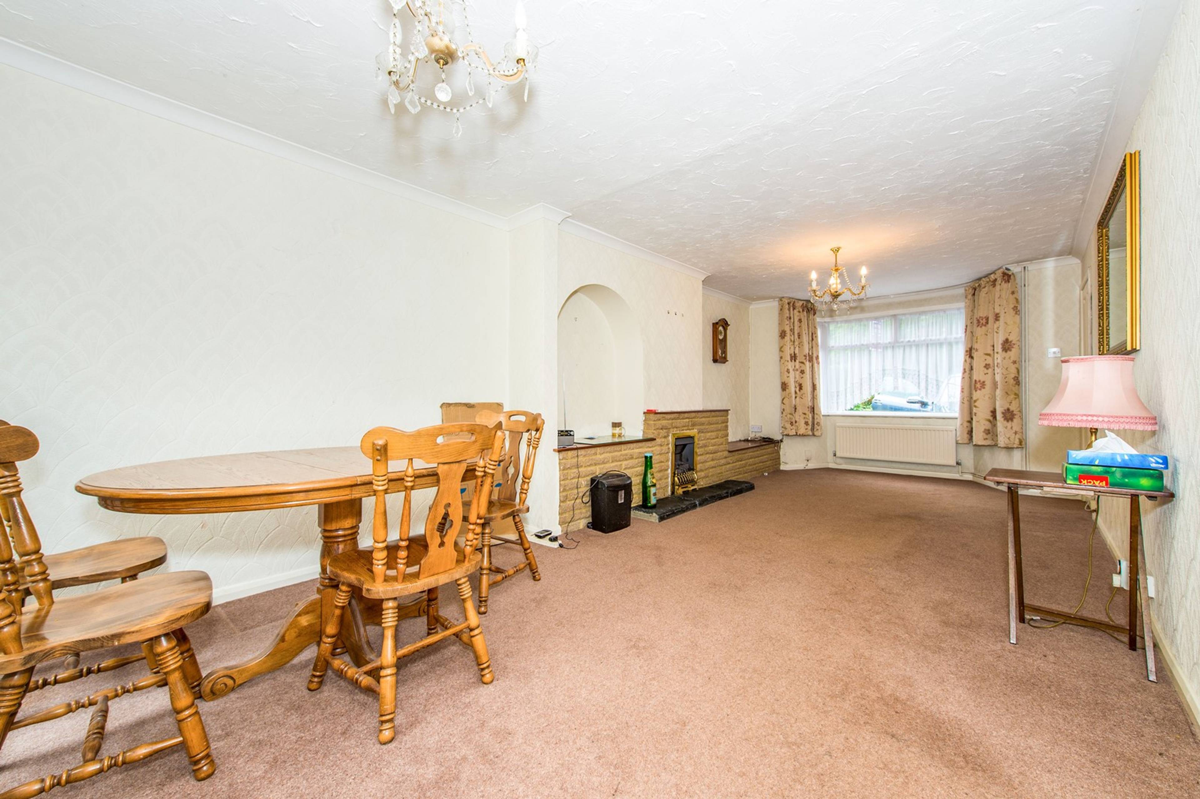 Lounge/Dining Room