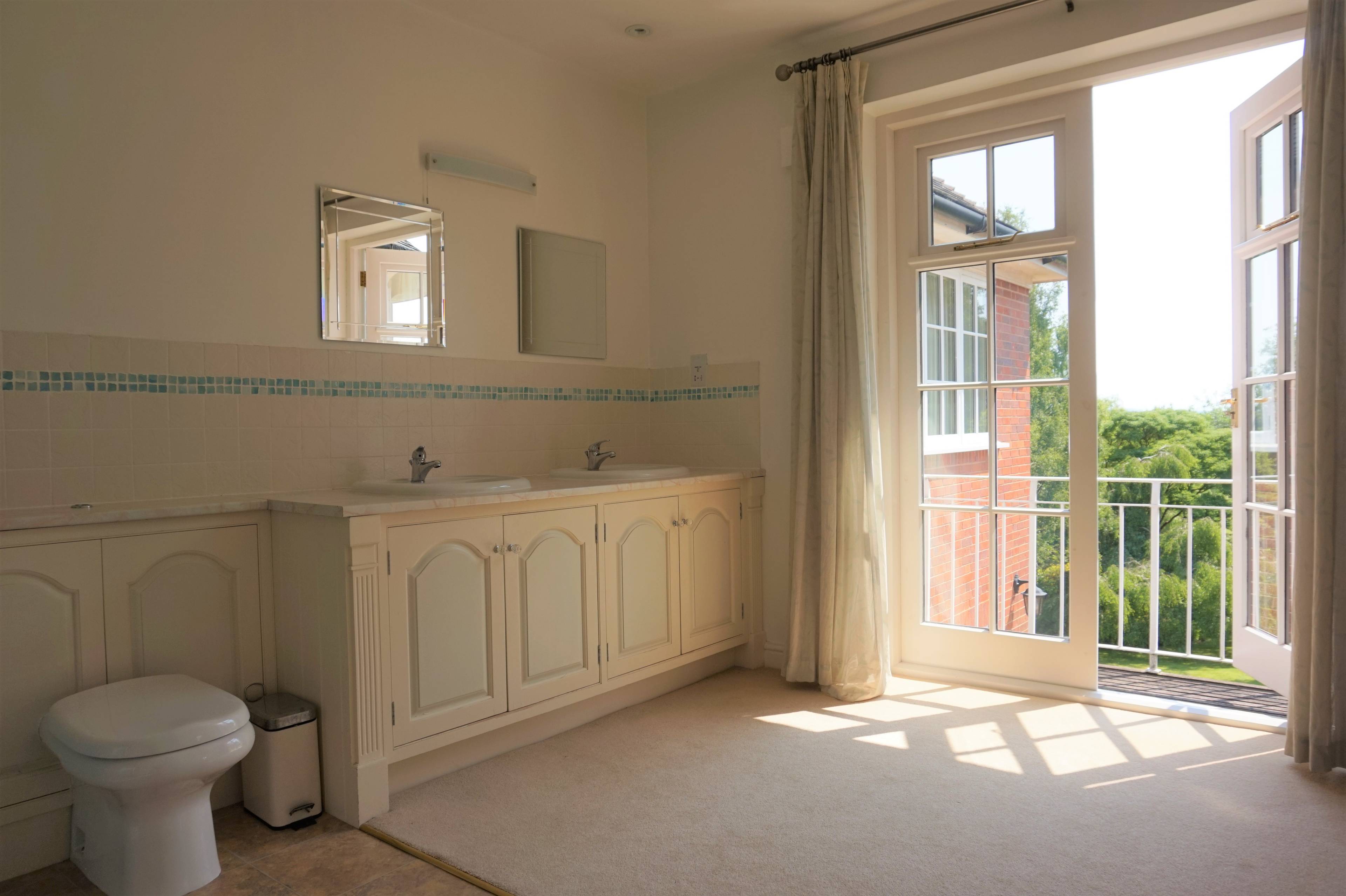 Master En-suite