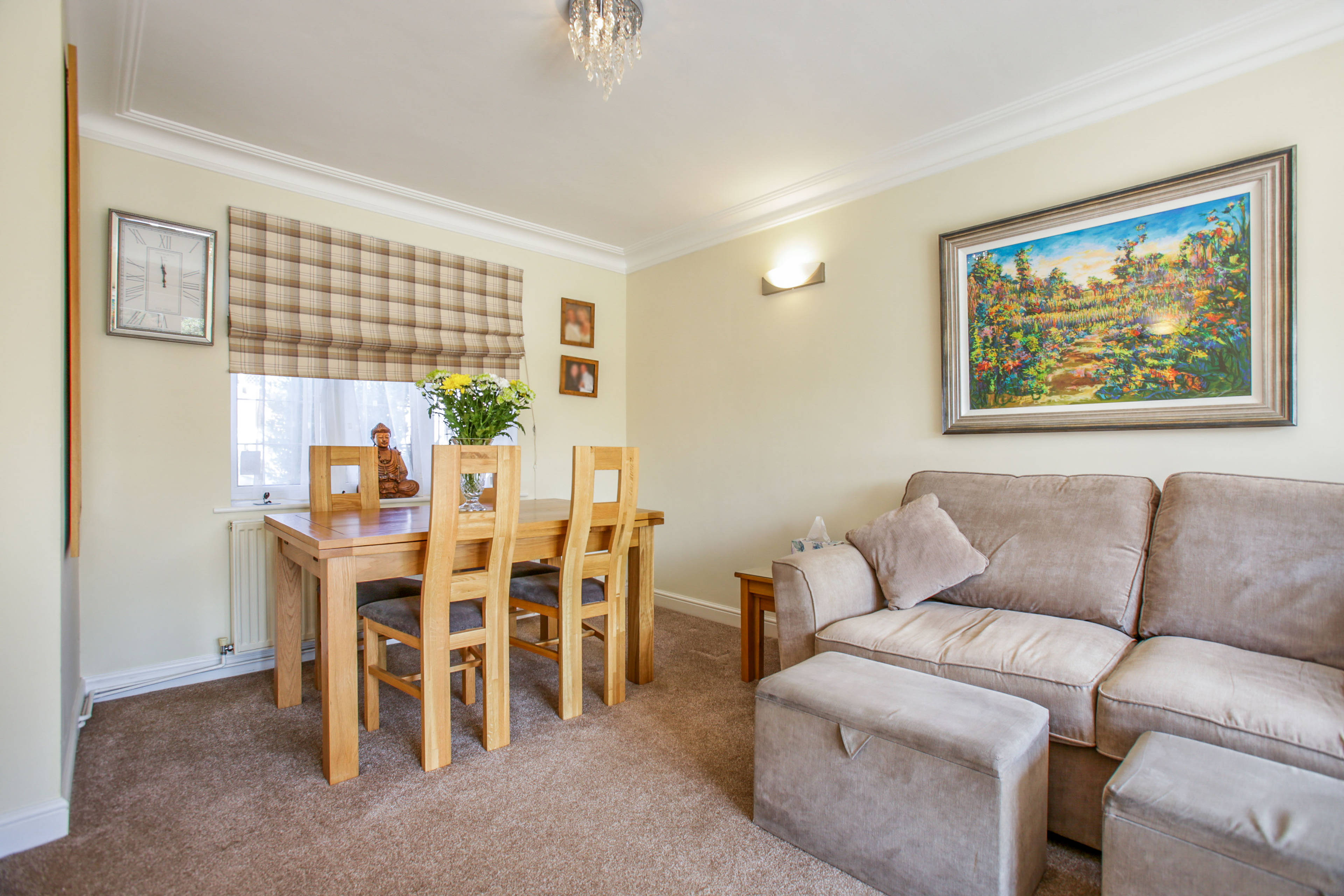 Lounge/Dining Room