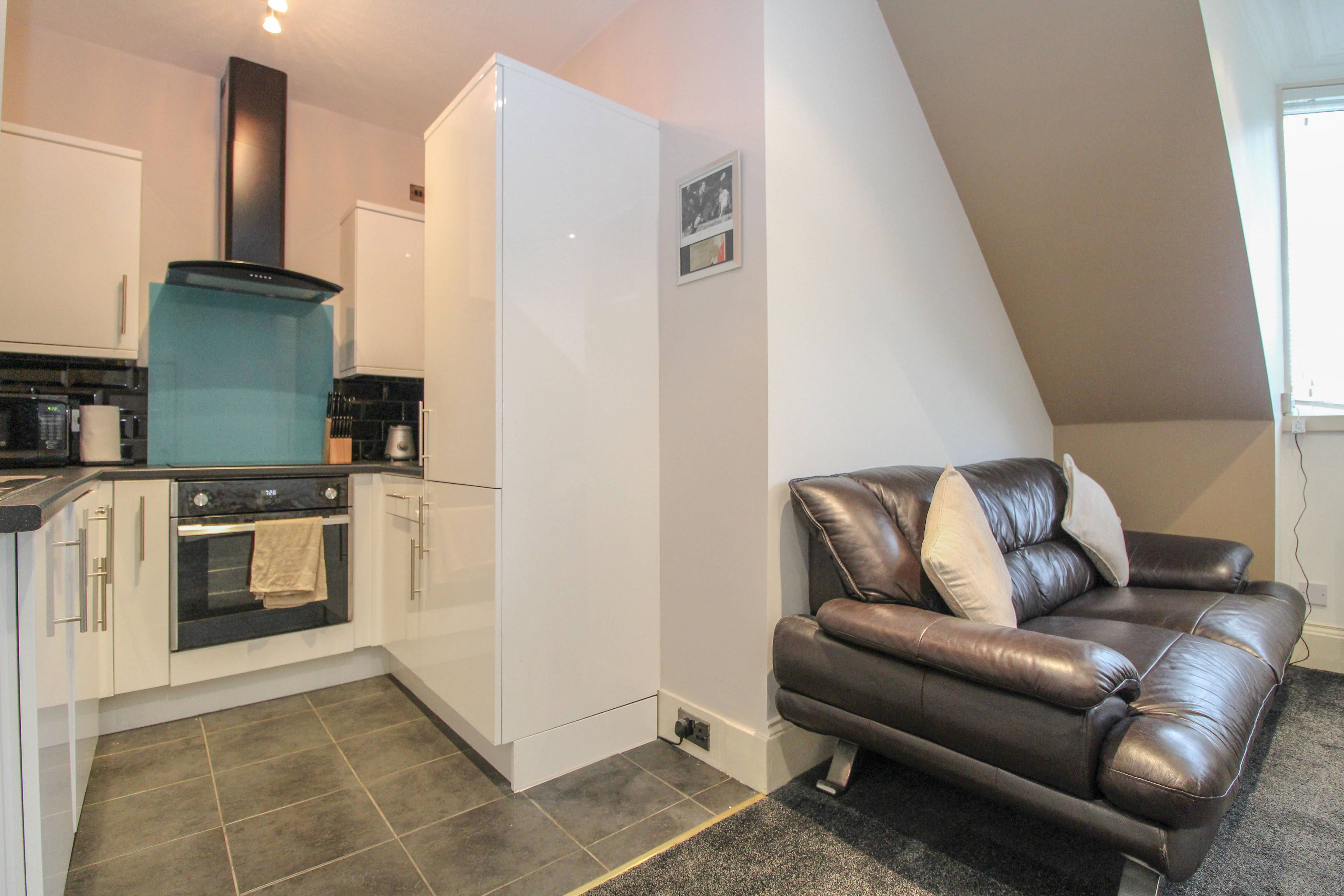 Lounge / Kitchen