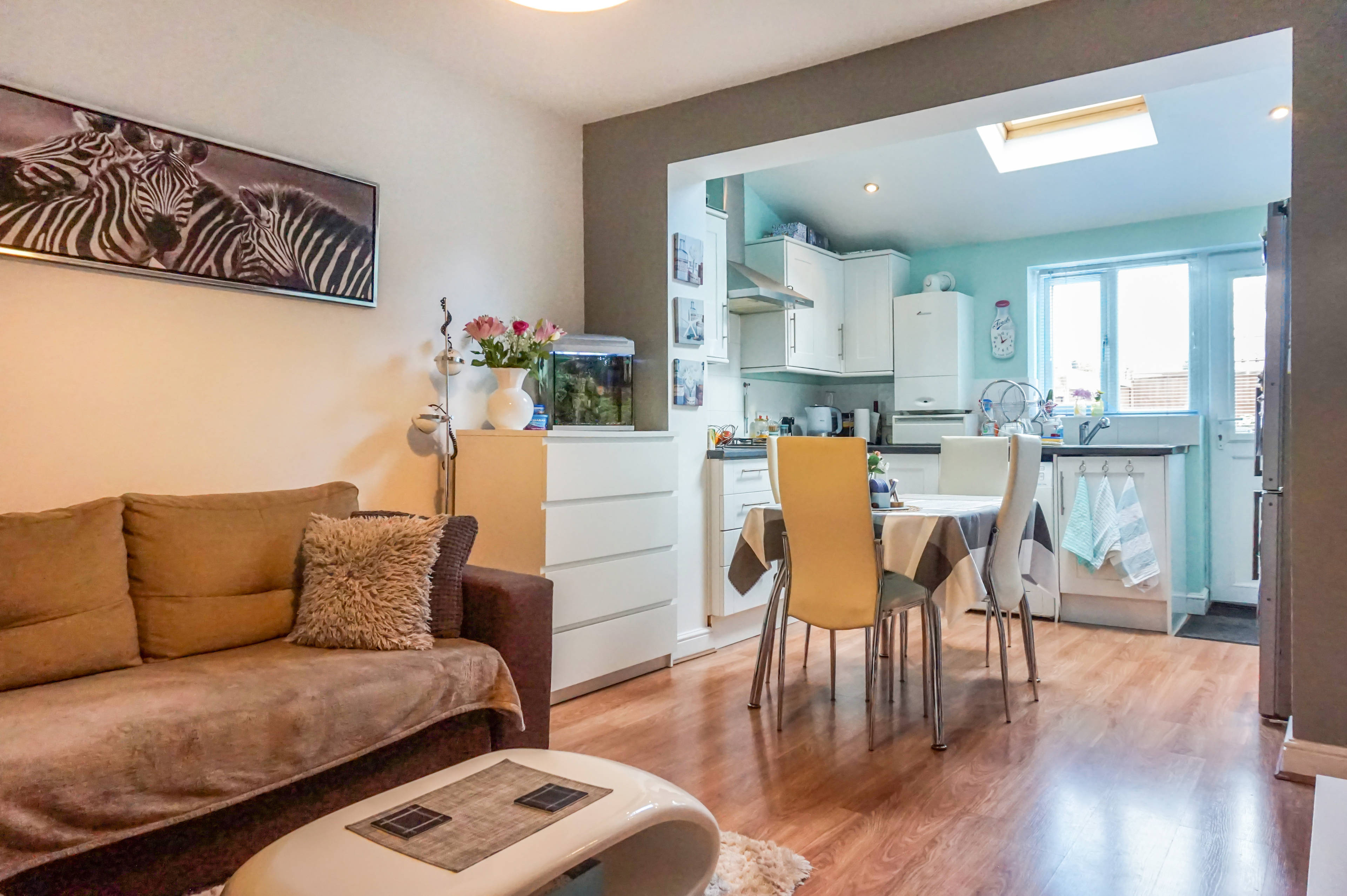 Lounge/Dining Room