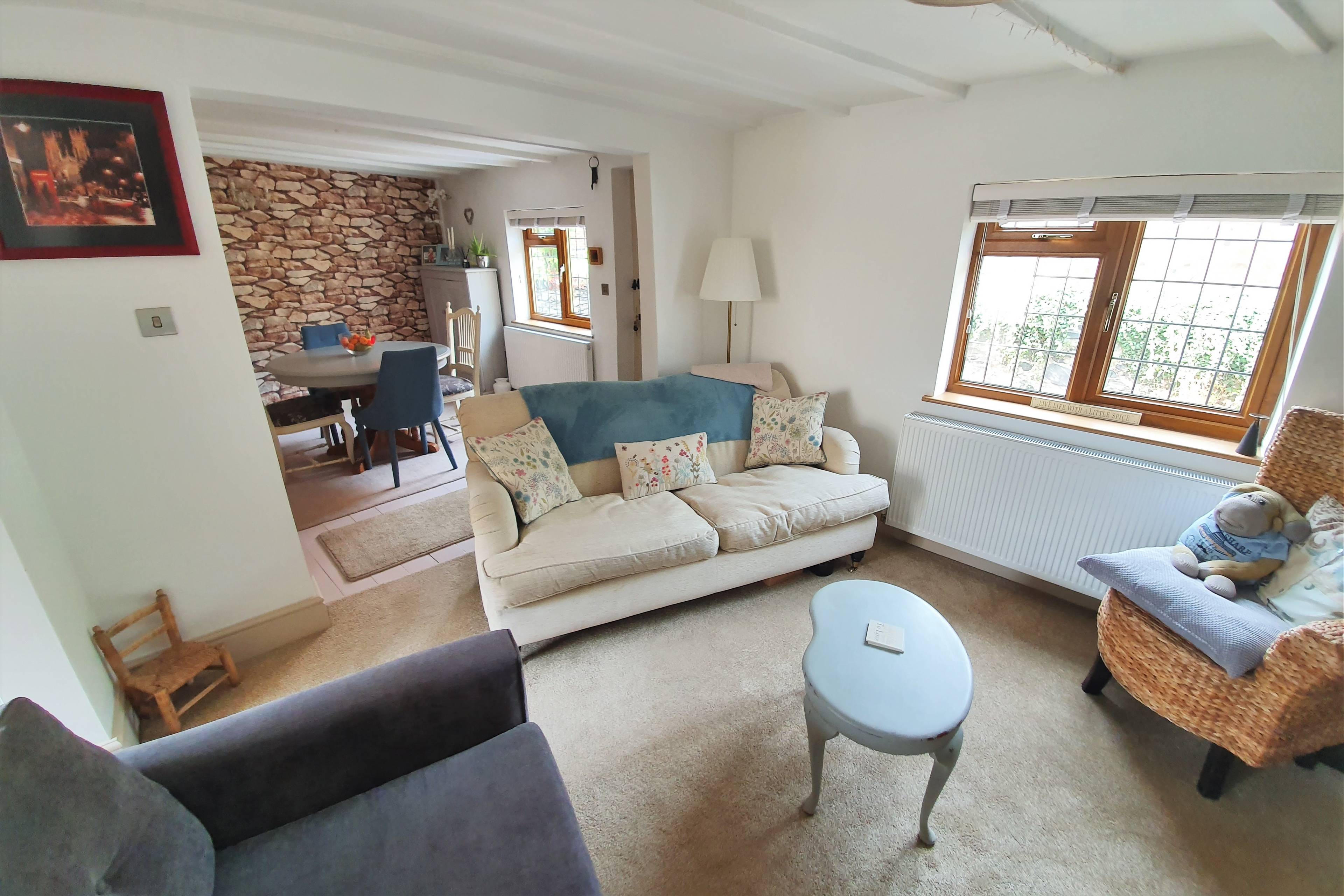 Lounge/Dining Room
