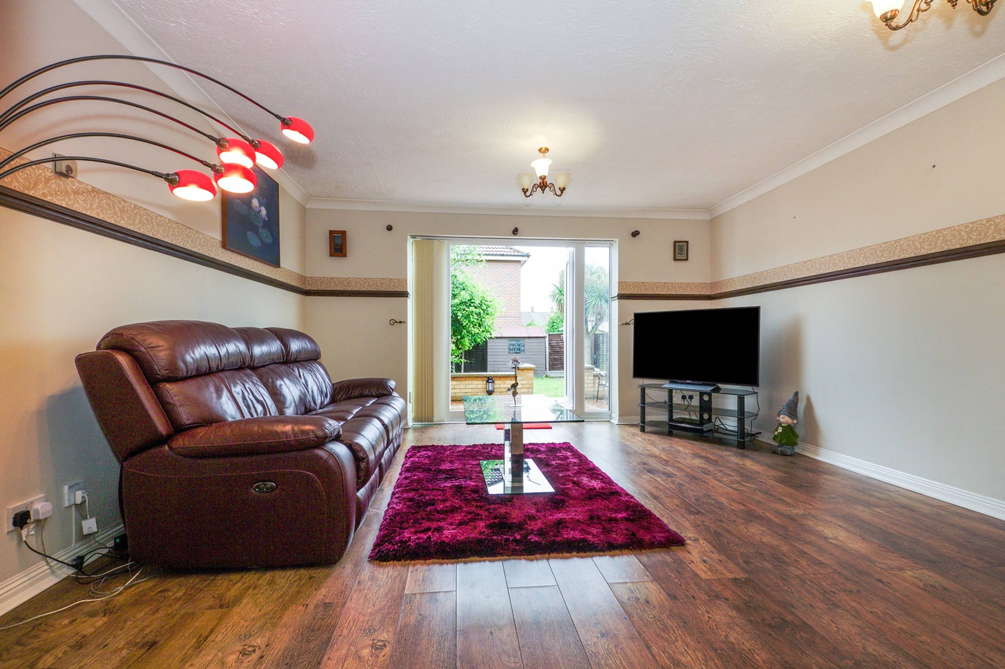 Lounge/Dining Room