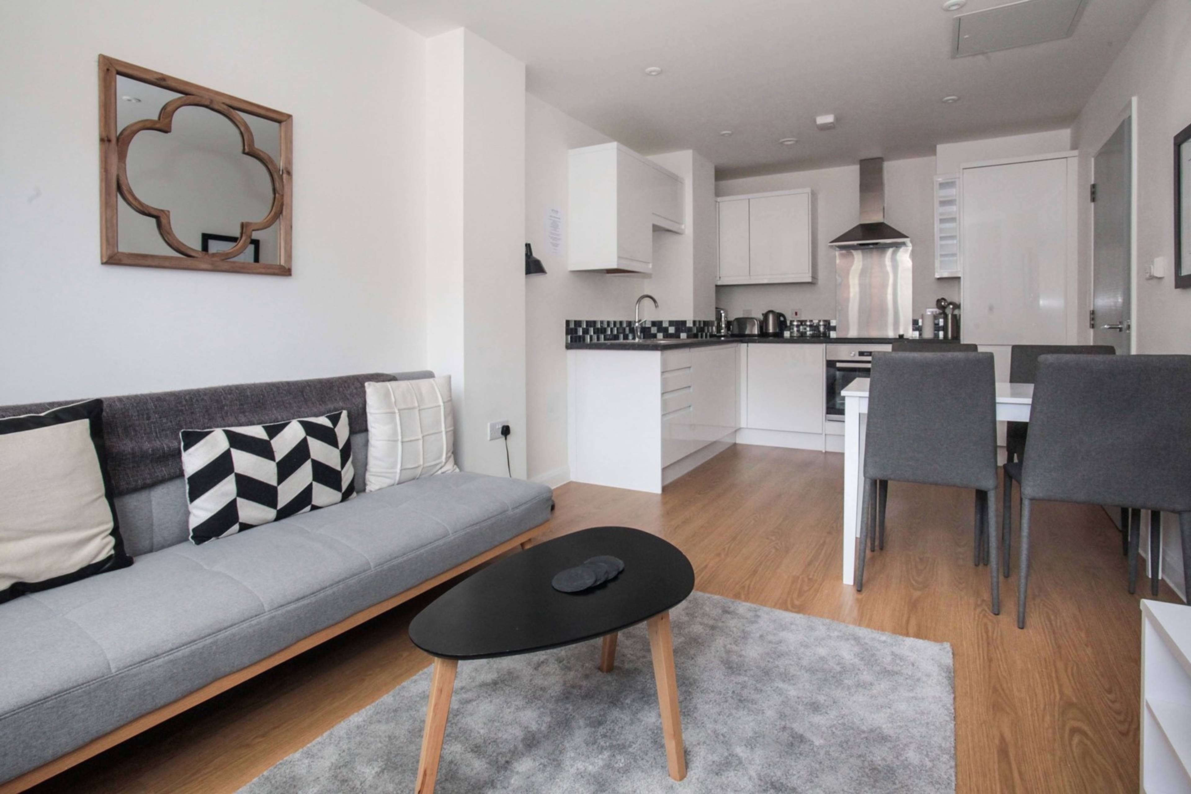 Lounge / Kitchen