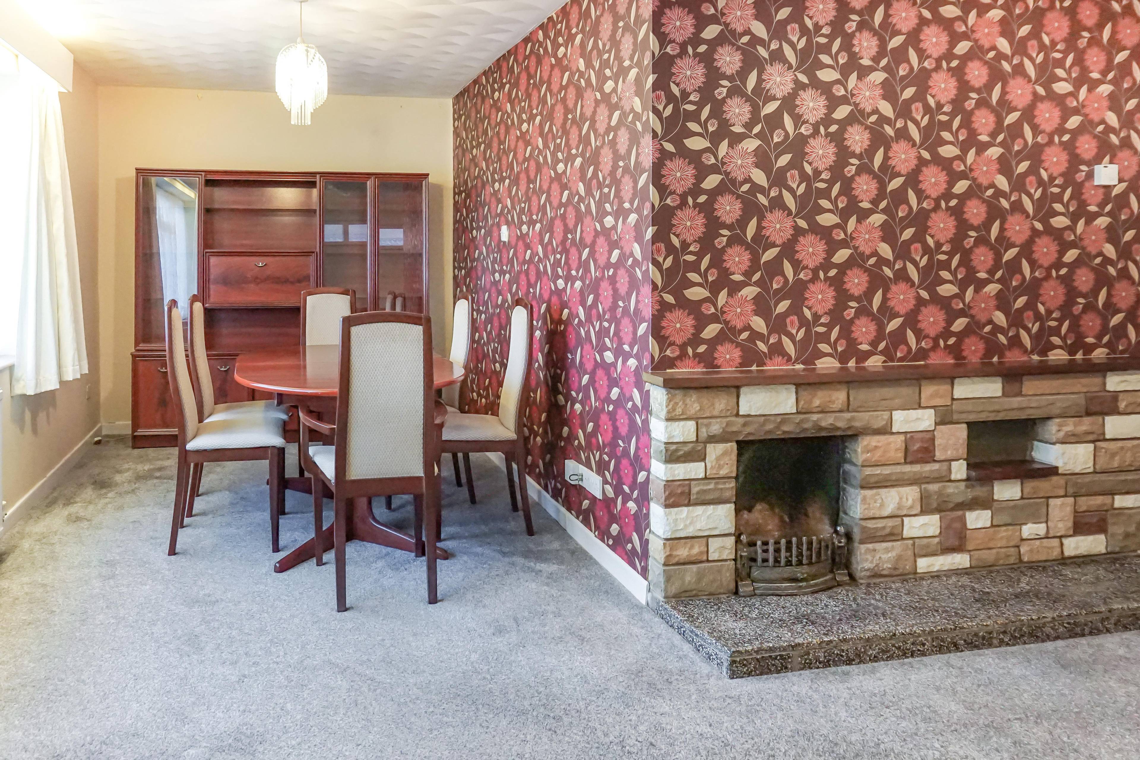 Lounge/Dining Room
