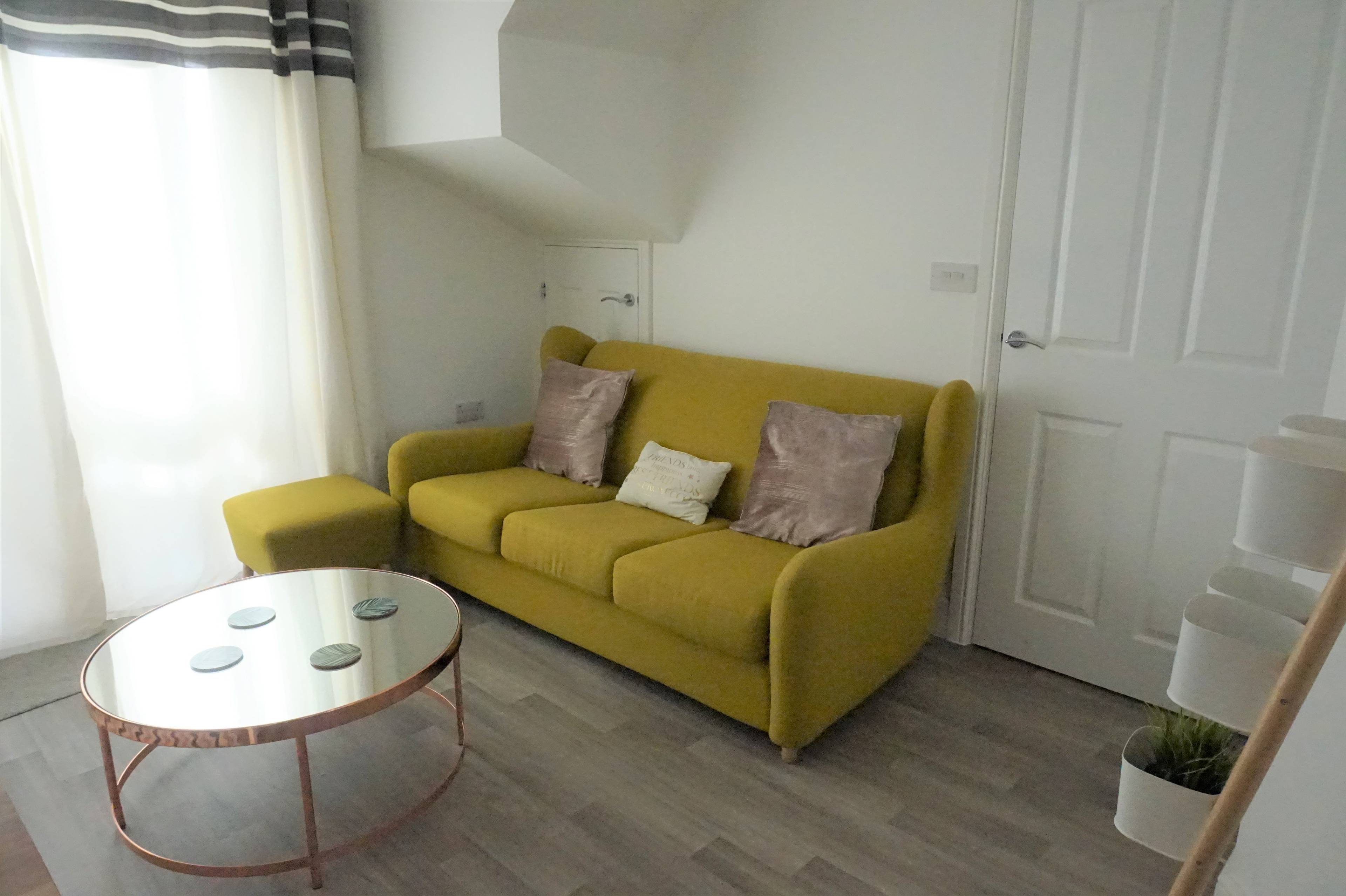 Lounge / Kitchen