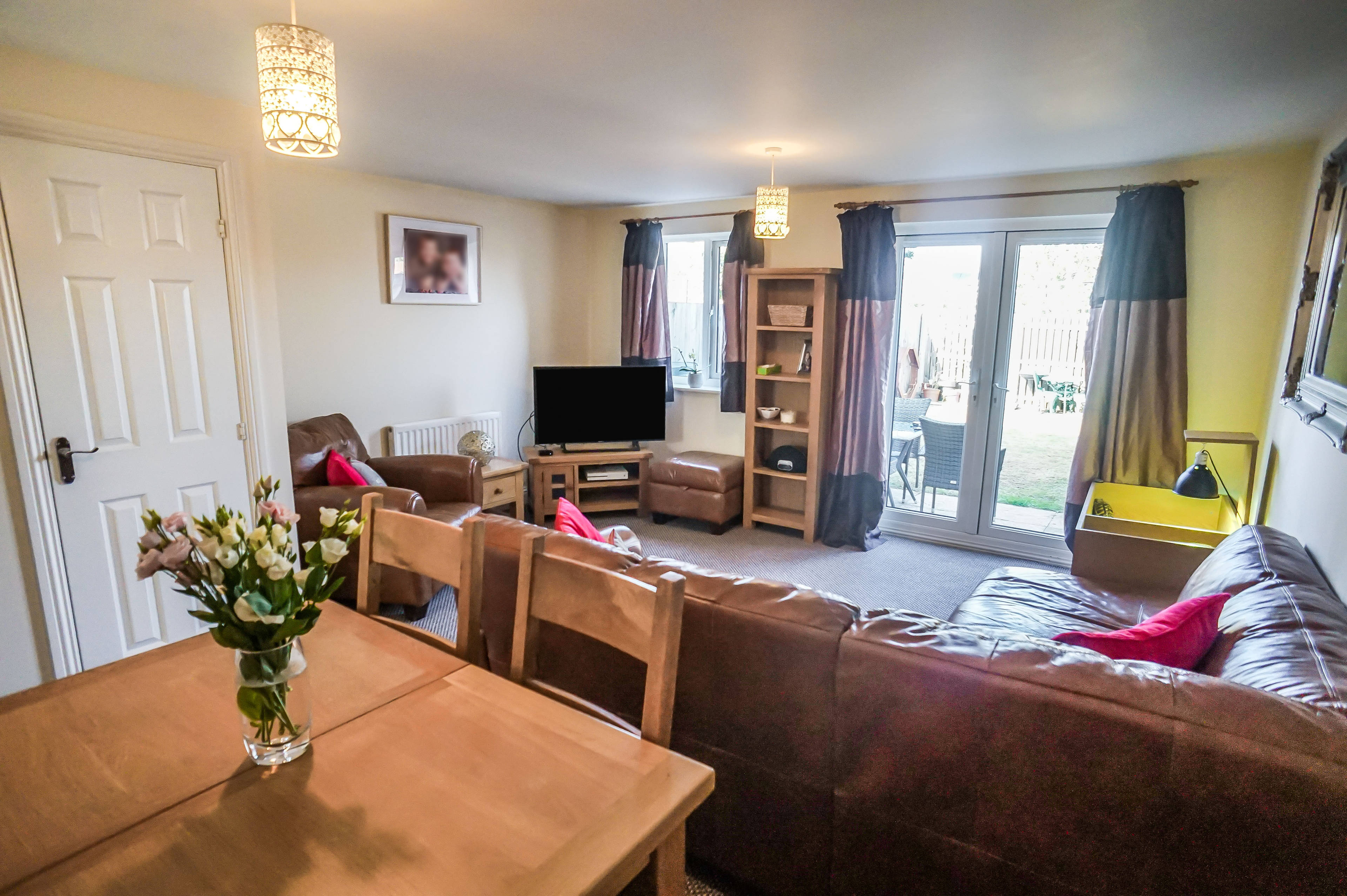 Lounge/Dining Room
