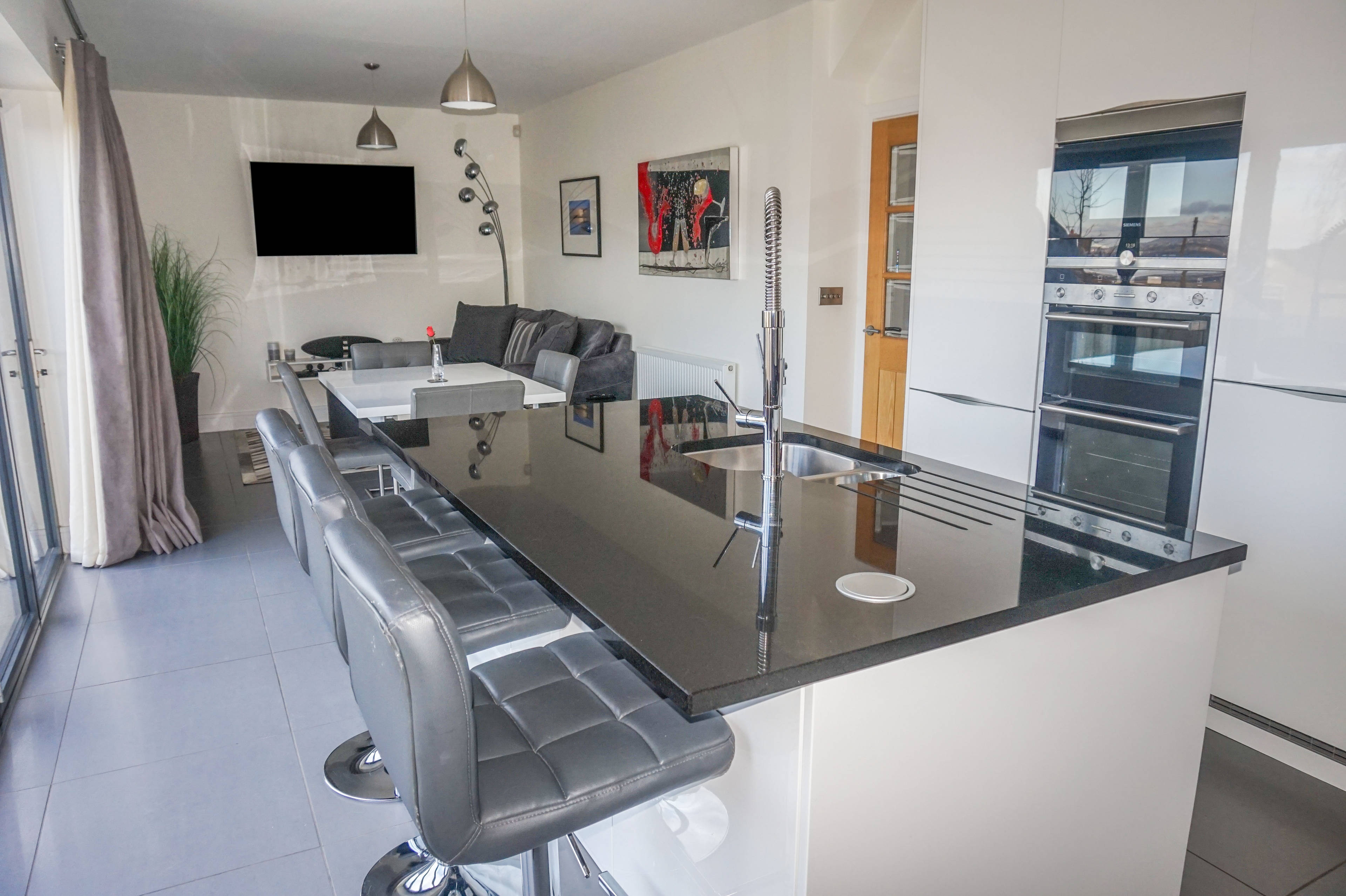 Kitchen/family Room