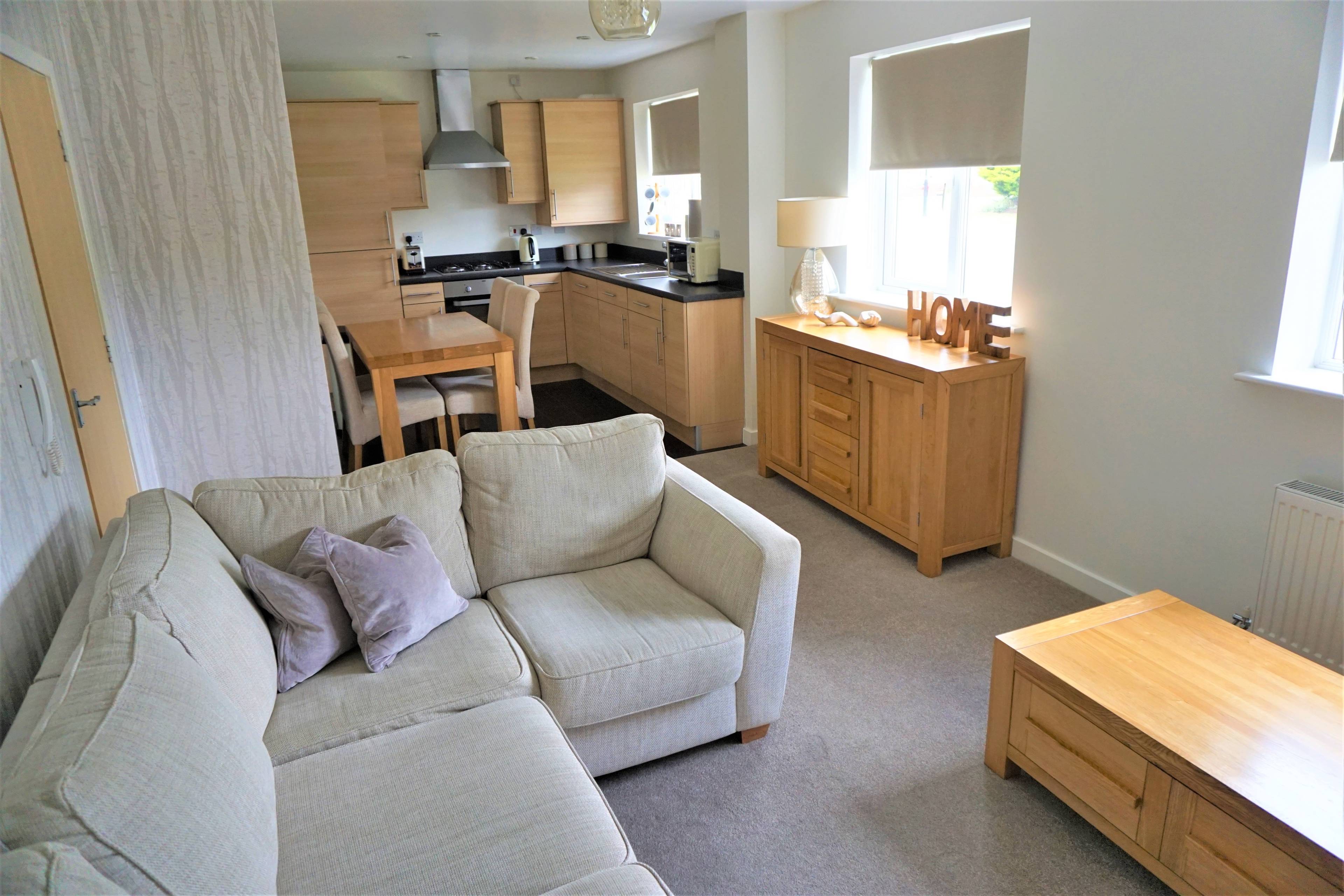 Lounge / Kitchen