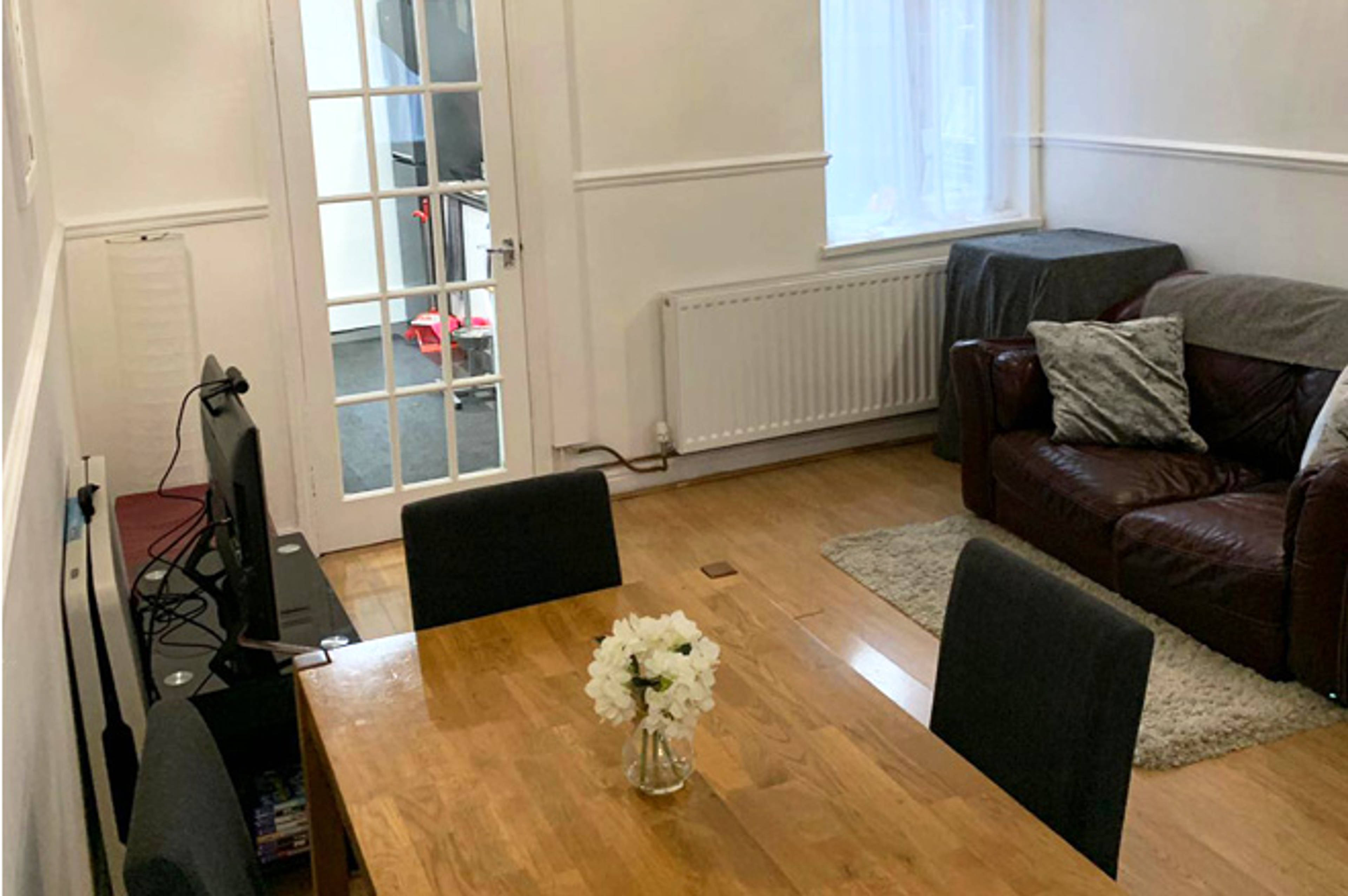 Lounge/Dining Room