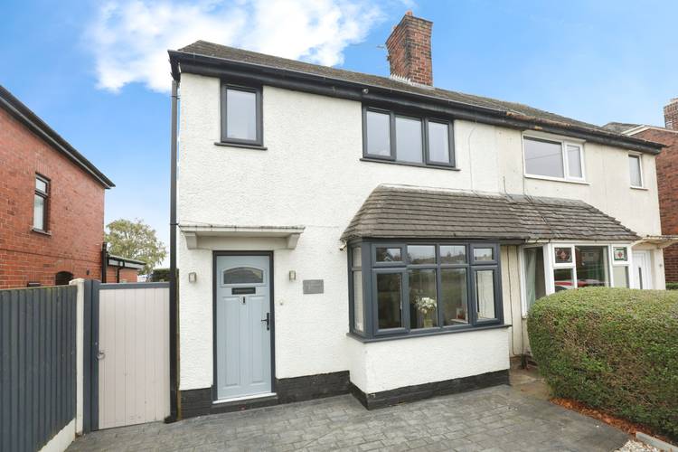 3 bedroom semi-detached house