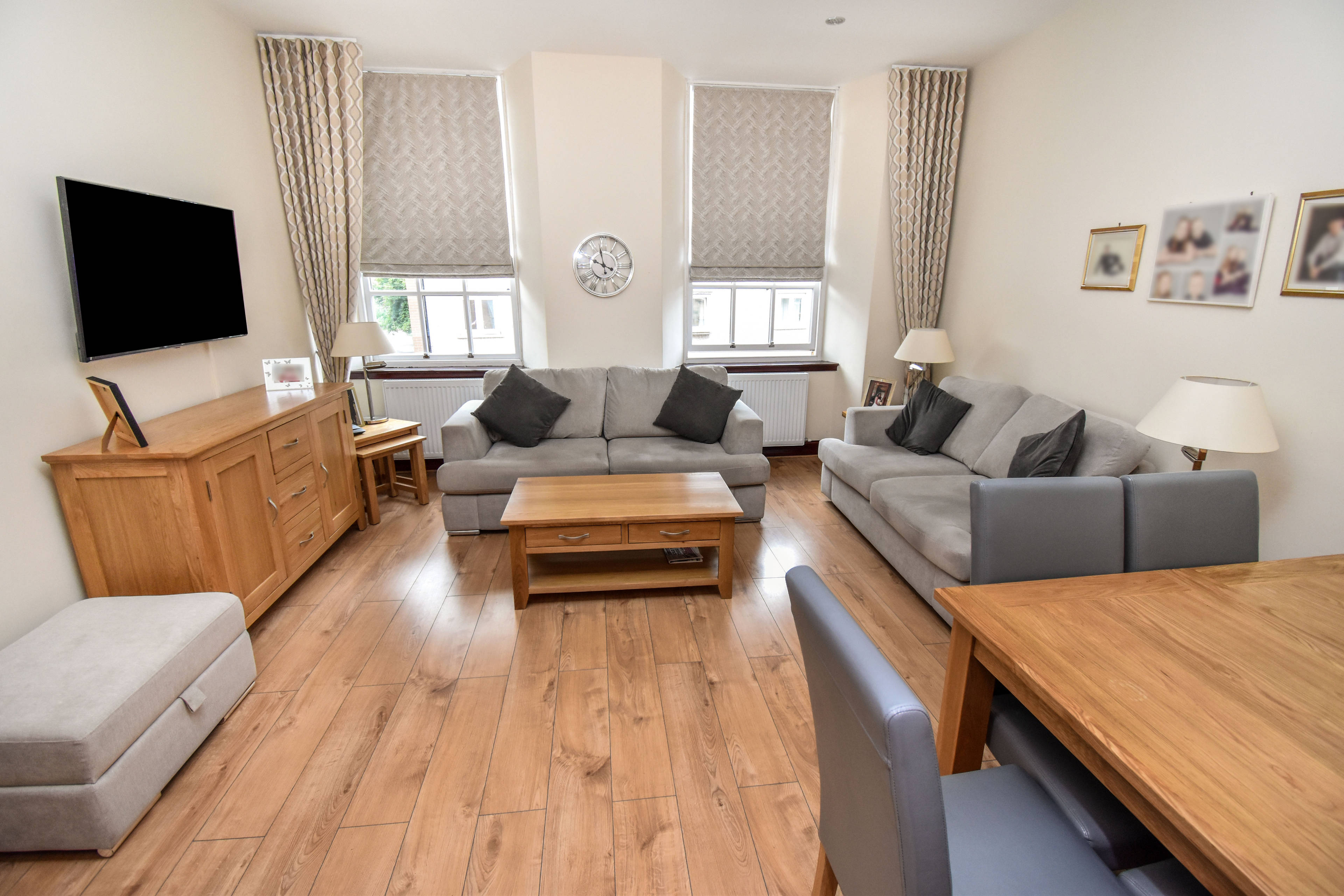 Lounge/Dining Room
