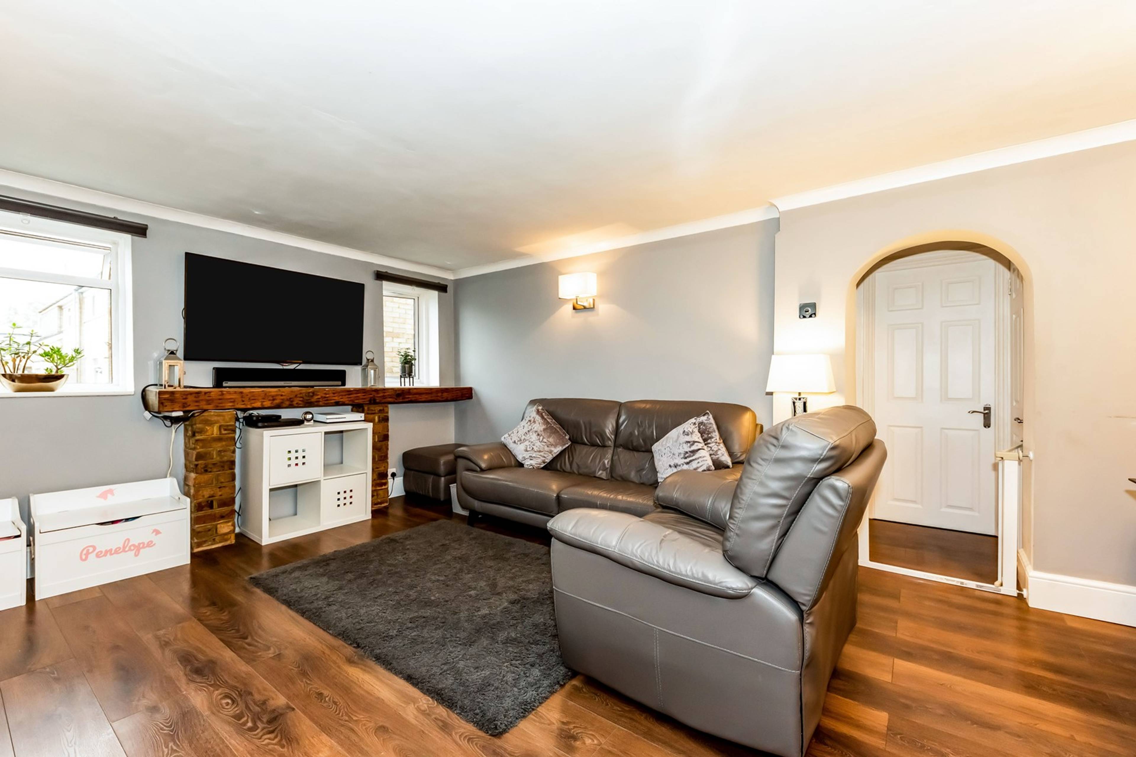Lounge/Dining Room
