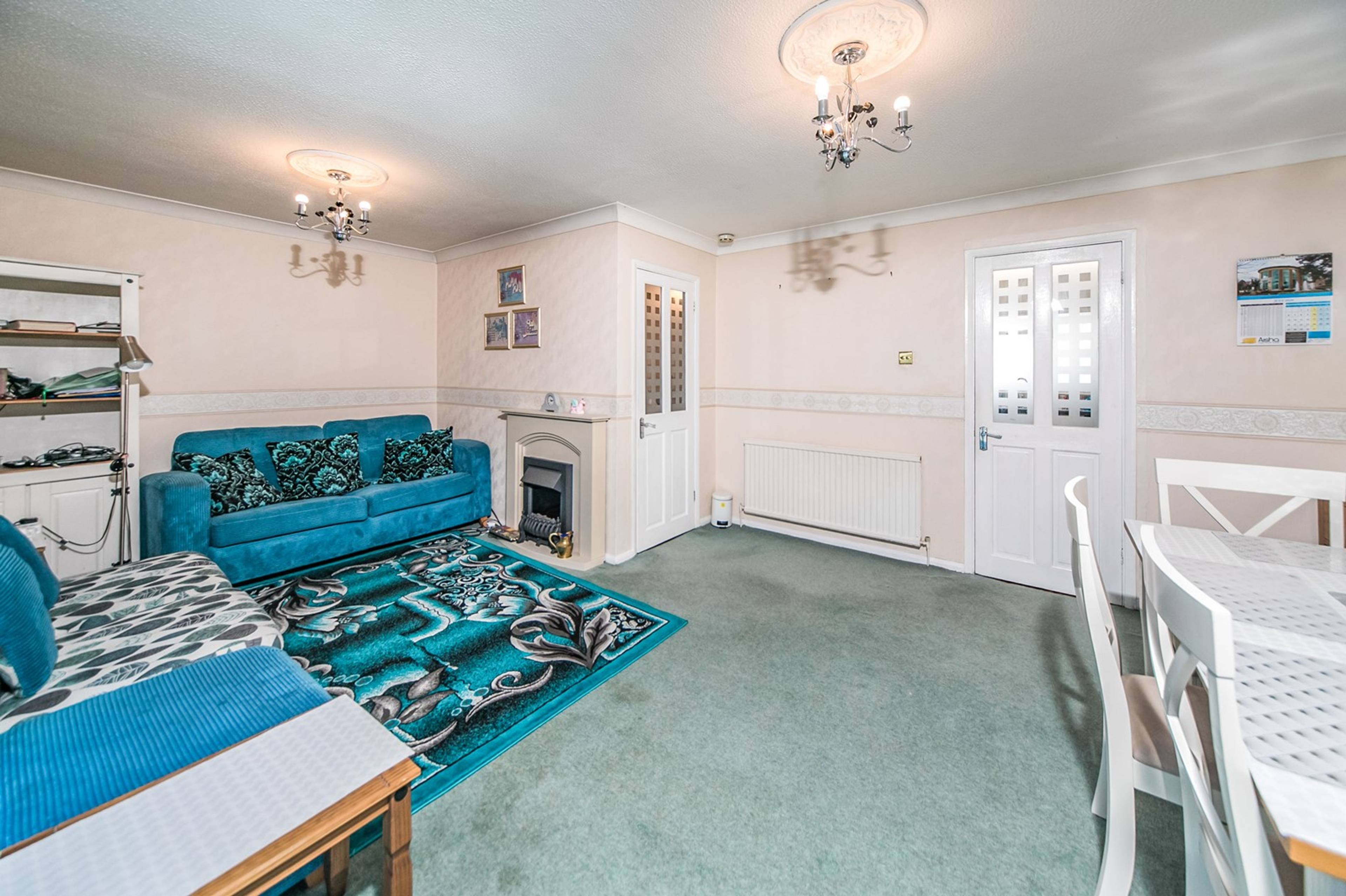 Lounge/Dining Room