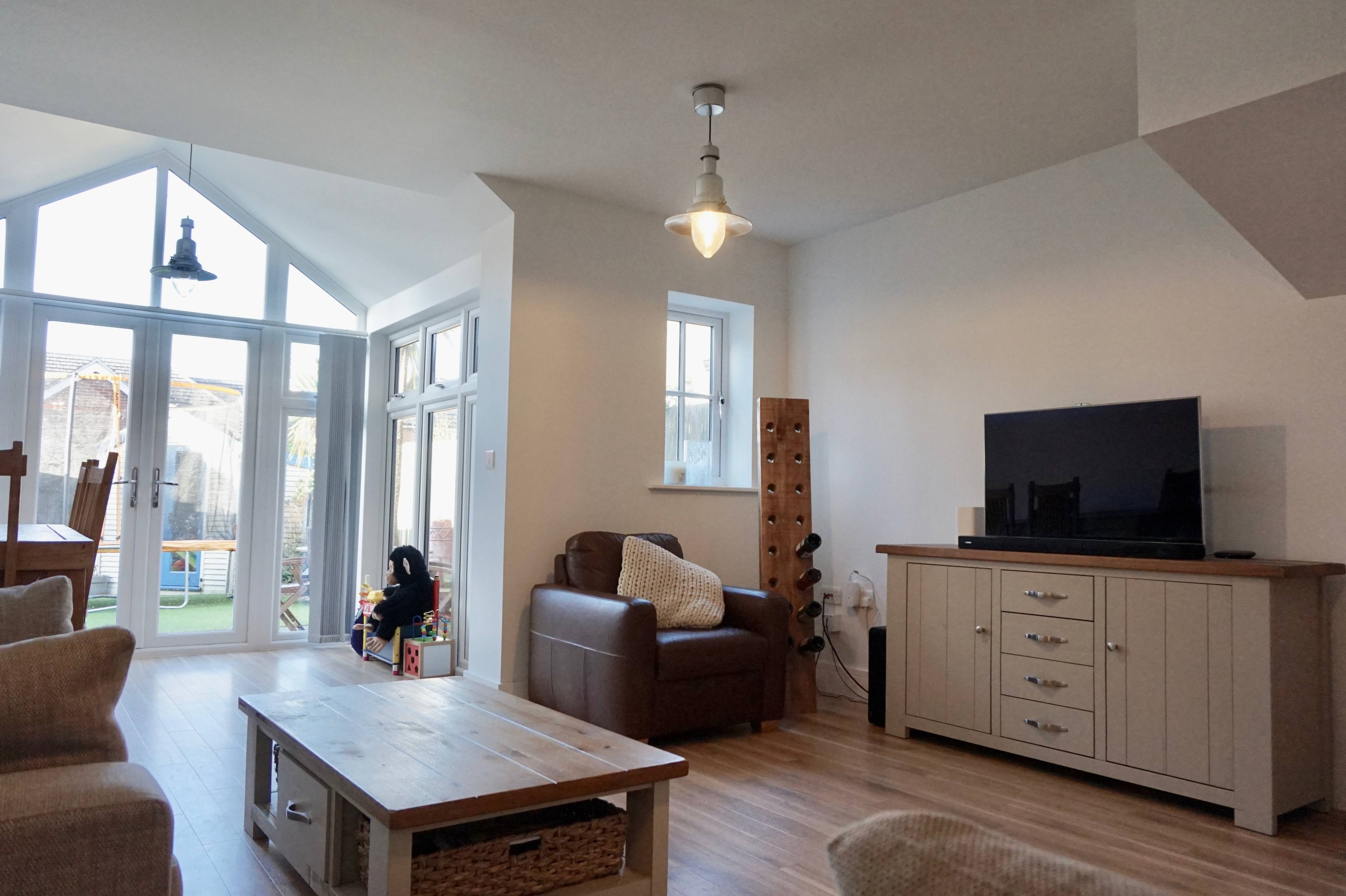 Lounge/Dining Room