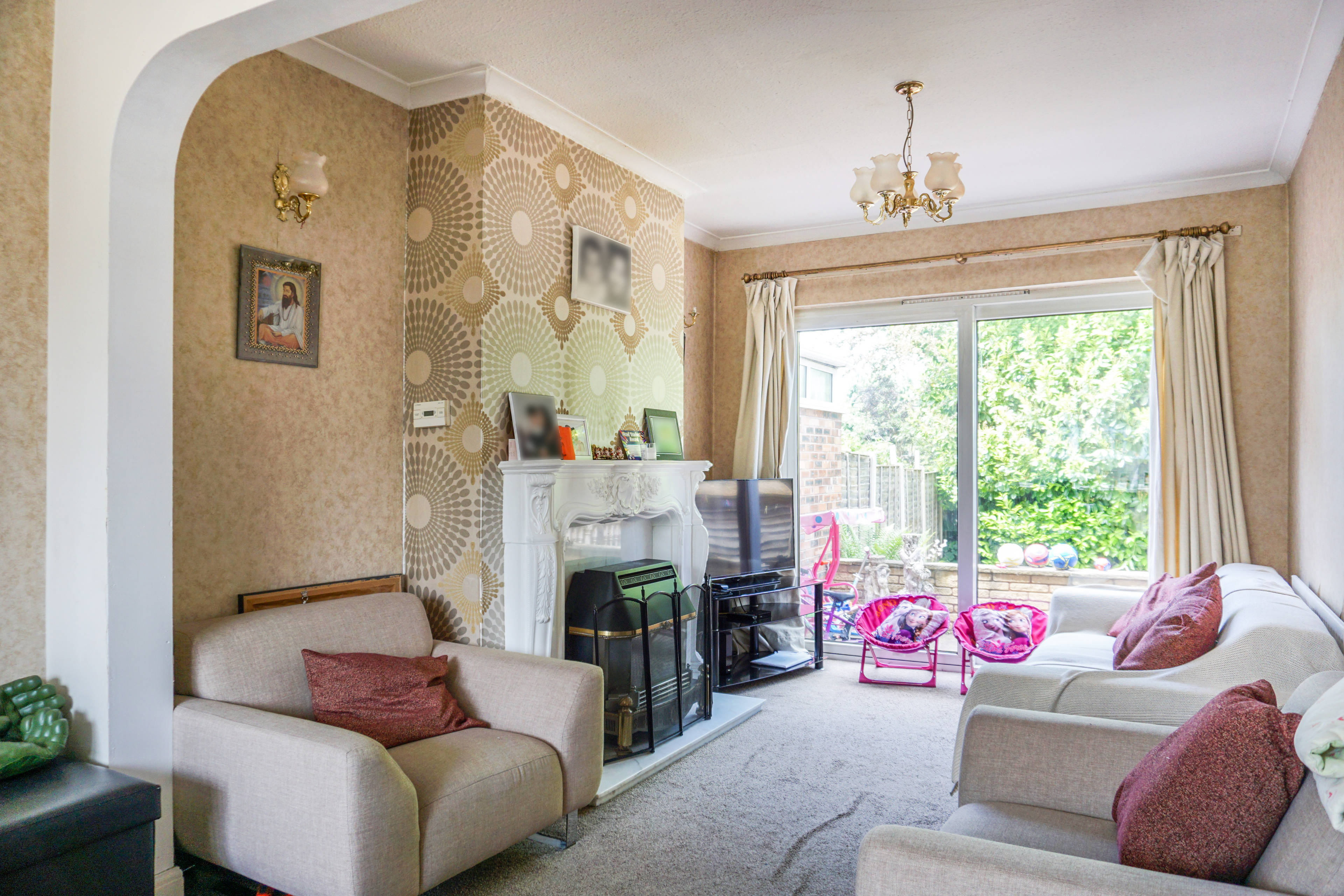 Lounge/Dining Room