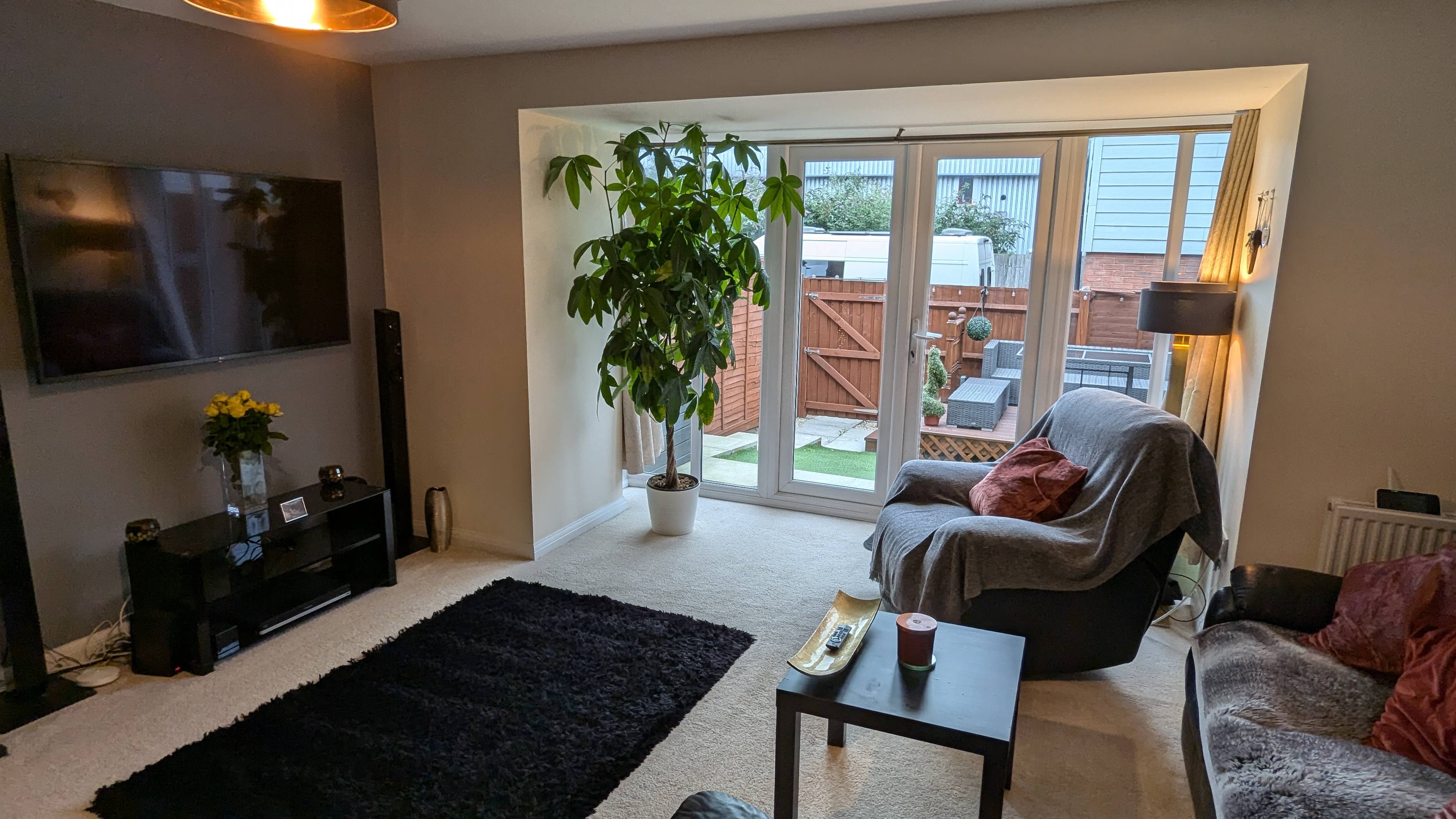 Lounge/Dining Room