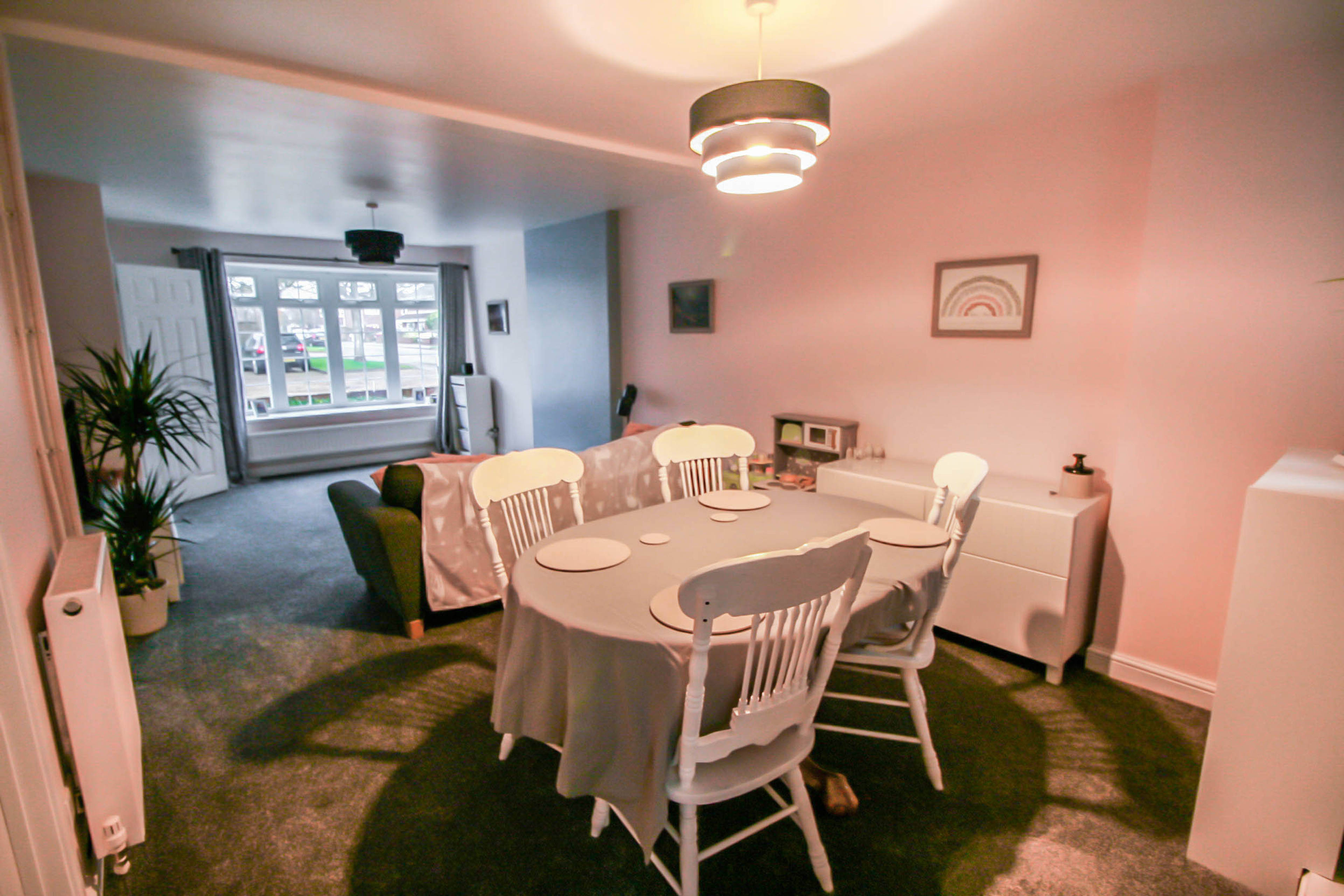 Lounge/Dining Room