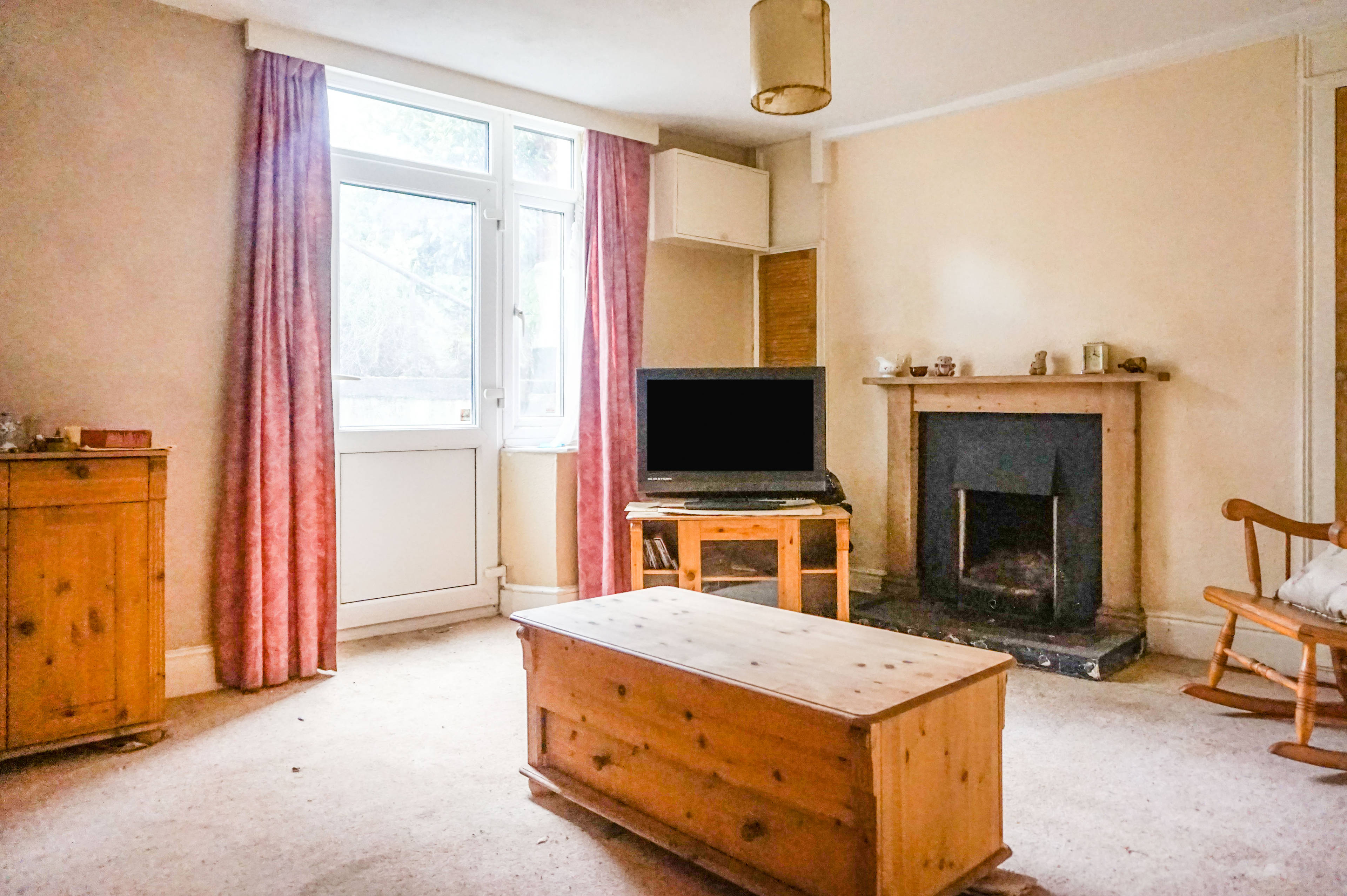 Living Room/Bedroom