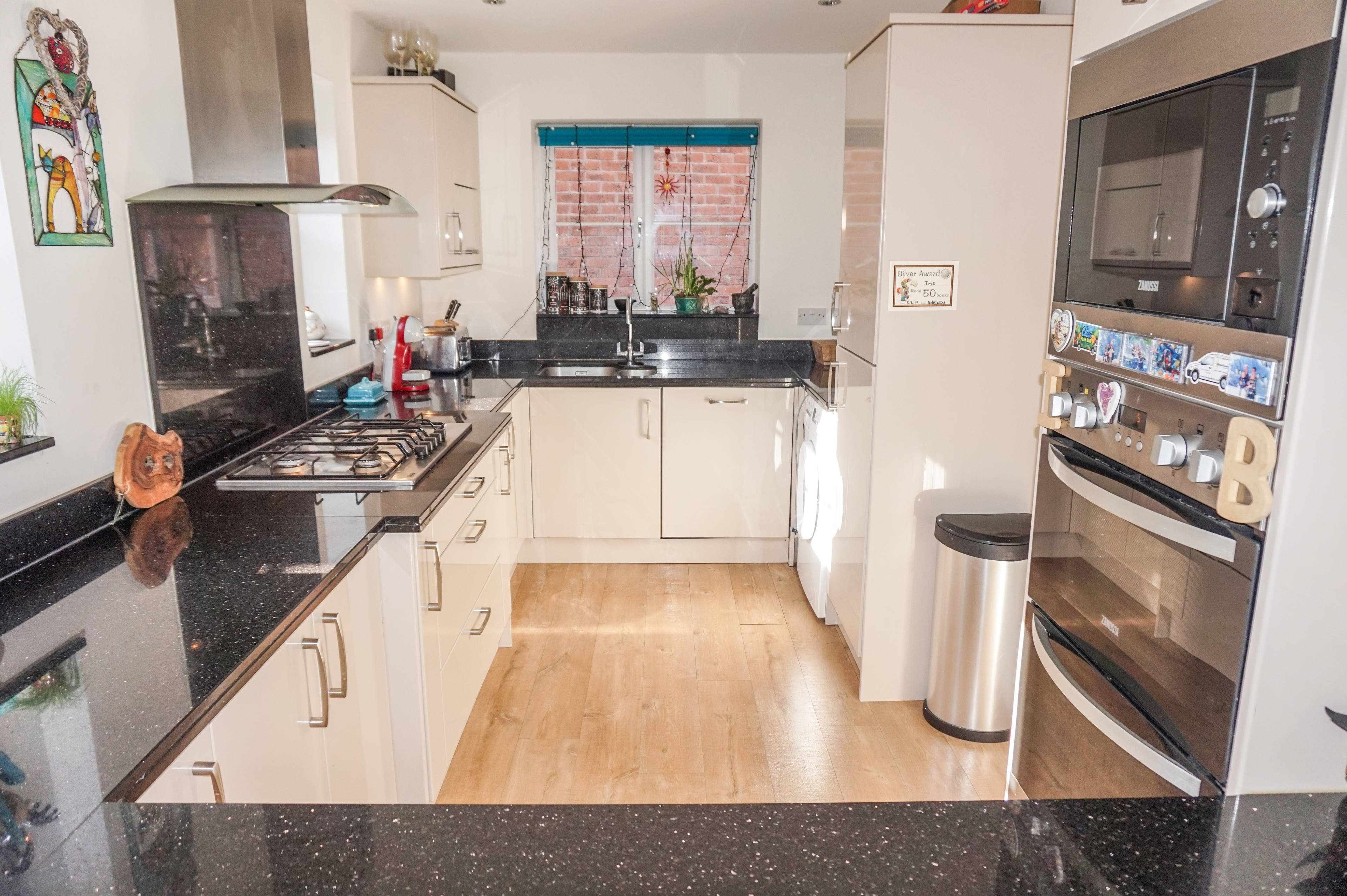Kitchen/Breakfast